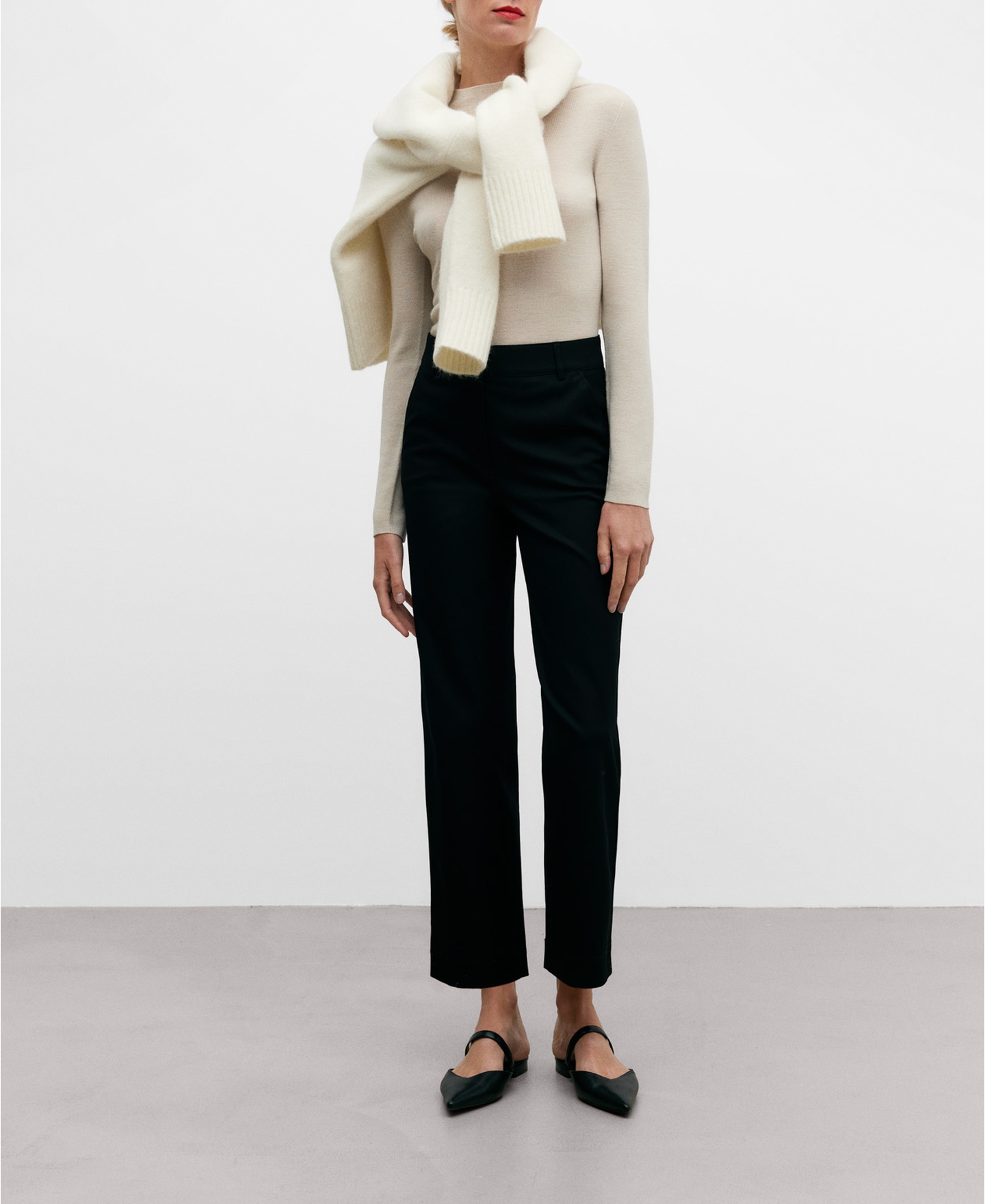 Pantalón recto slim fit image number 1