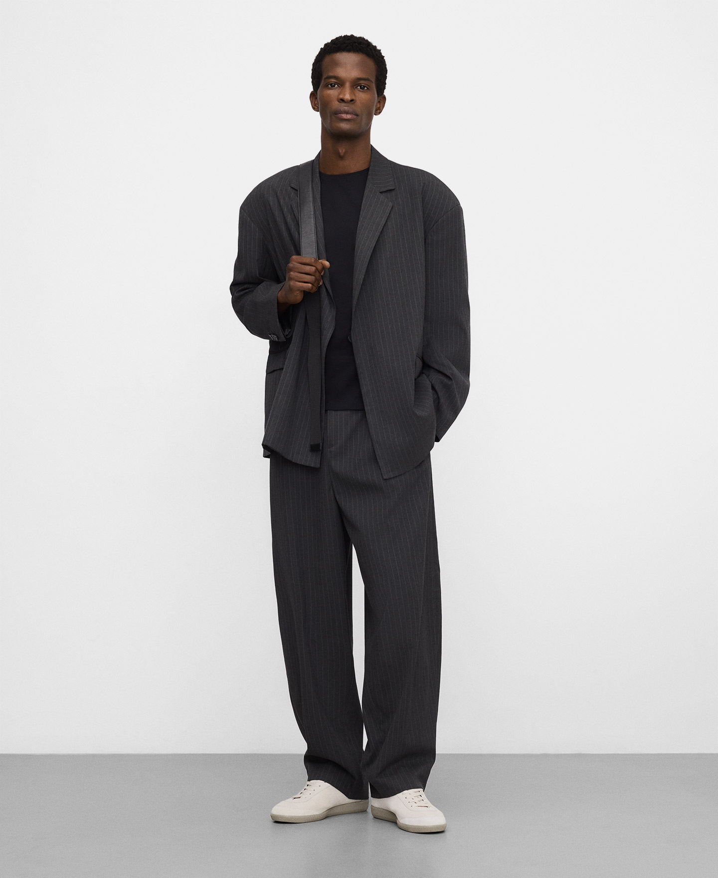 Cotton slim fit T-shirt image number 1