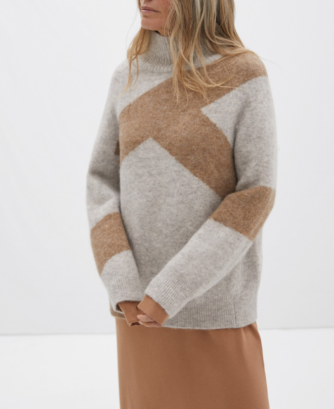 Intarsia sweater in wool knit image number 0