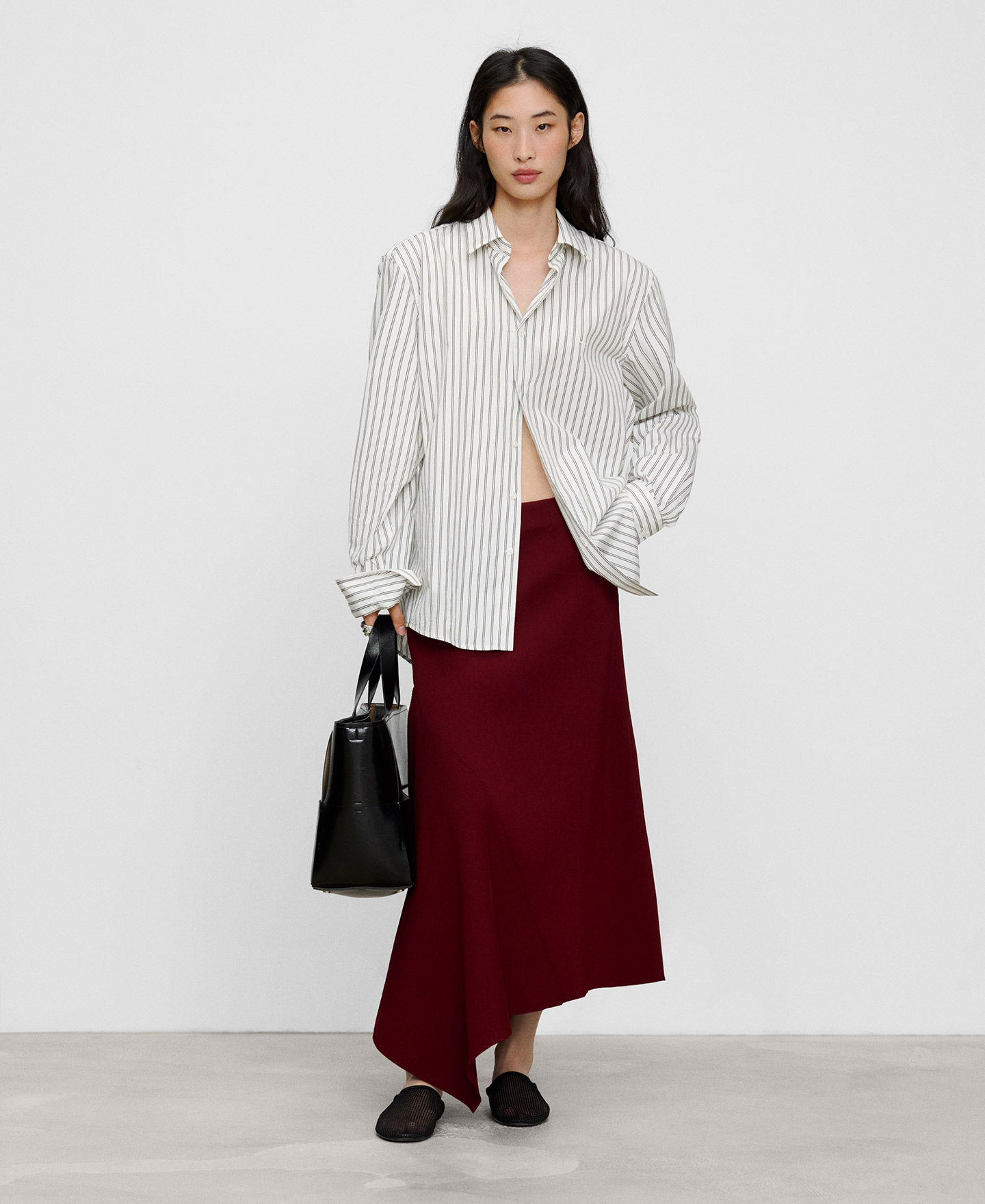 Structured knit skirt with side godet image number 1