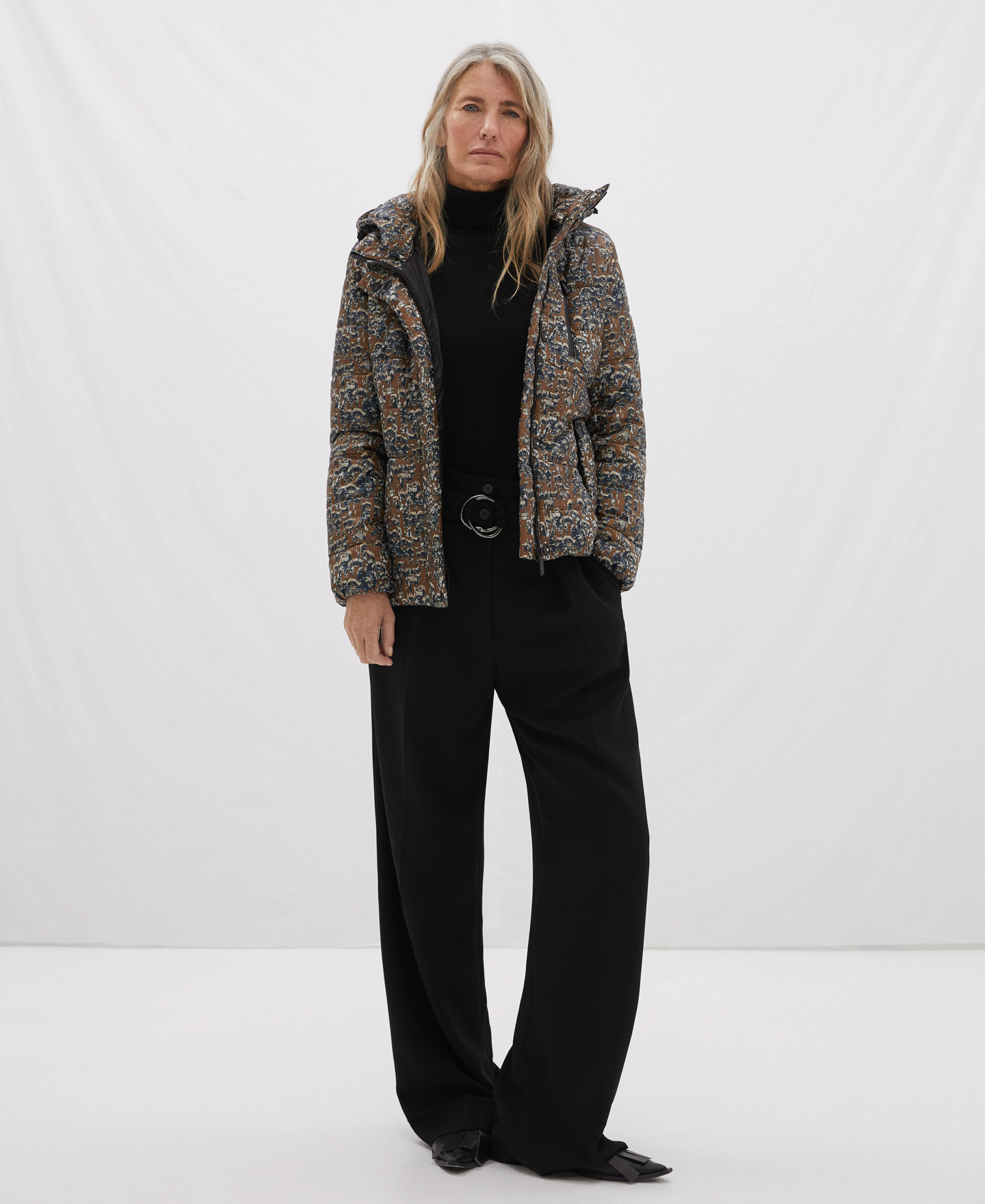 Removable hood printed padded jacket image number 1