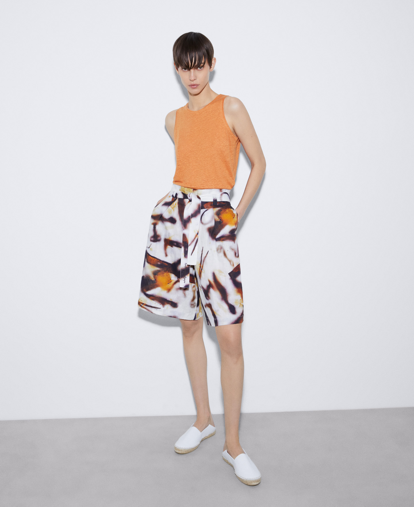 Linen tank top image number 1
