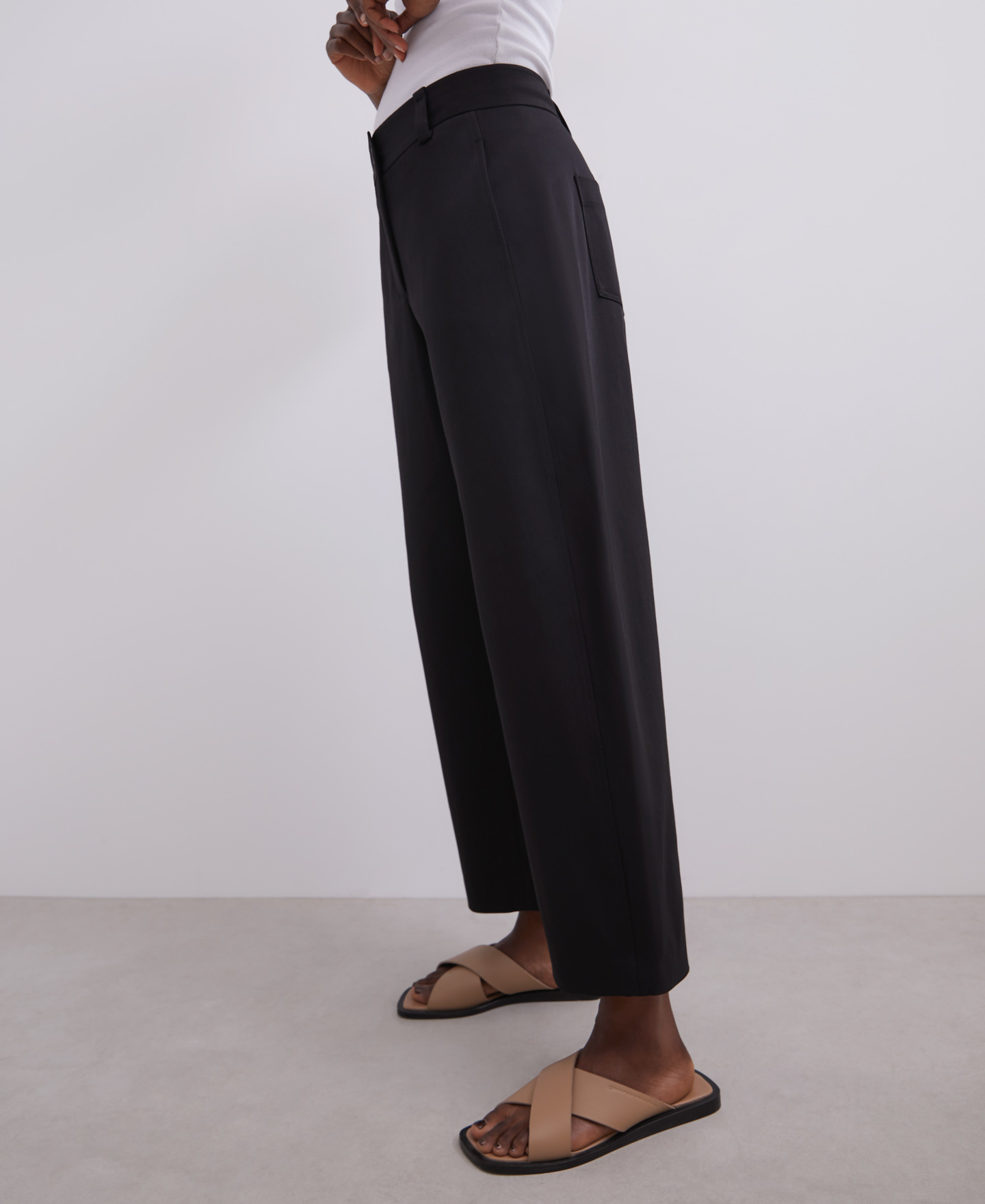 Ecru carrot cut trousers image number 2
