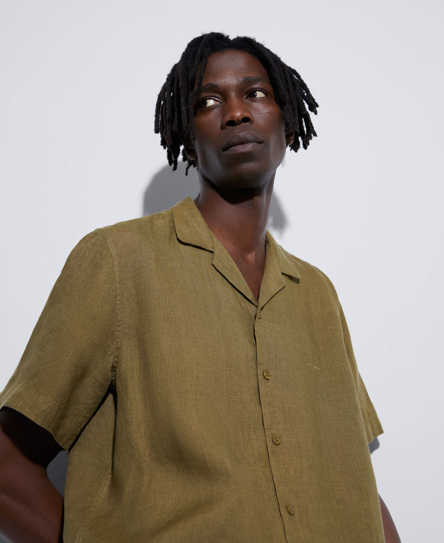 Bowling neck linen shirt image number 3