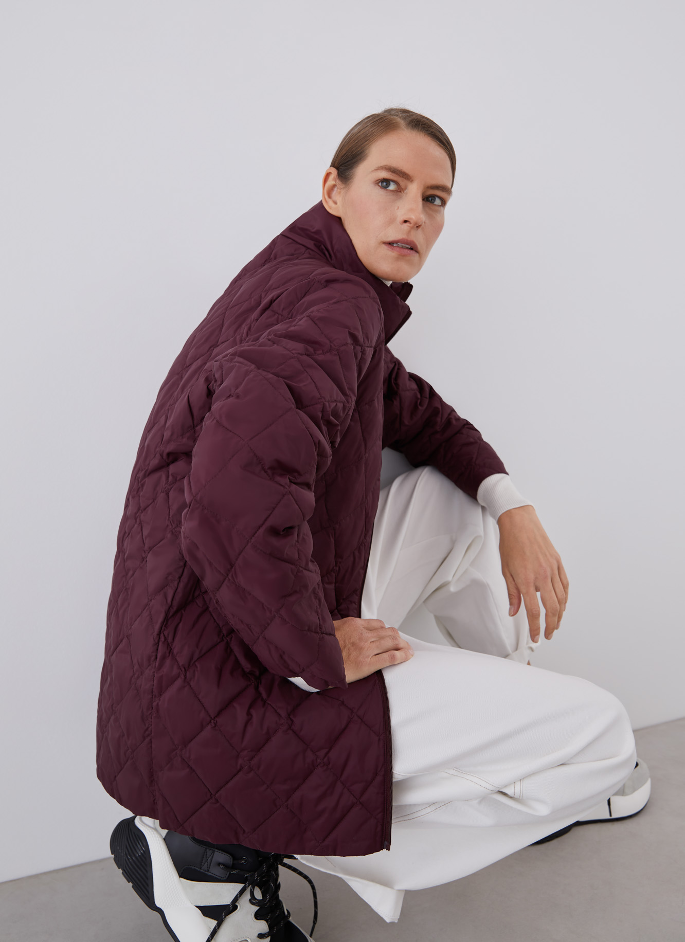 Parka de nylon en tejidos contraste image number 3