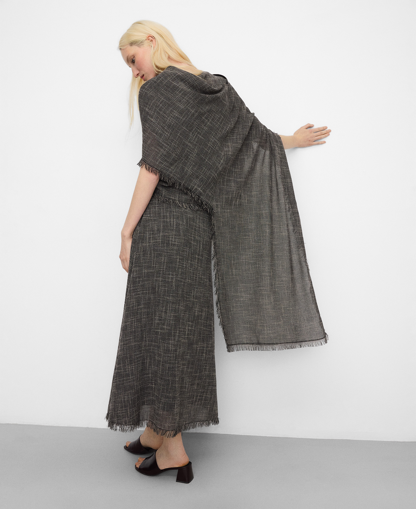 Capa asim&eacute;trica desflecada image number 2