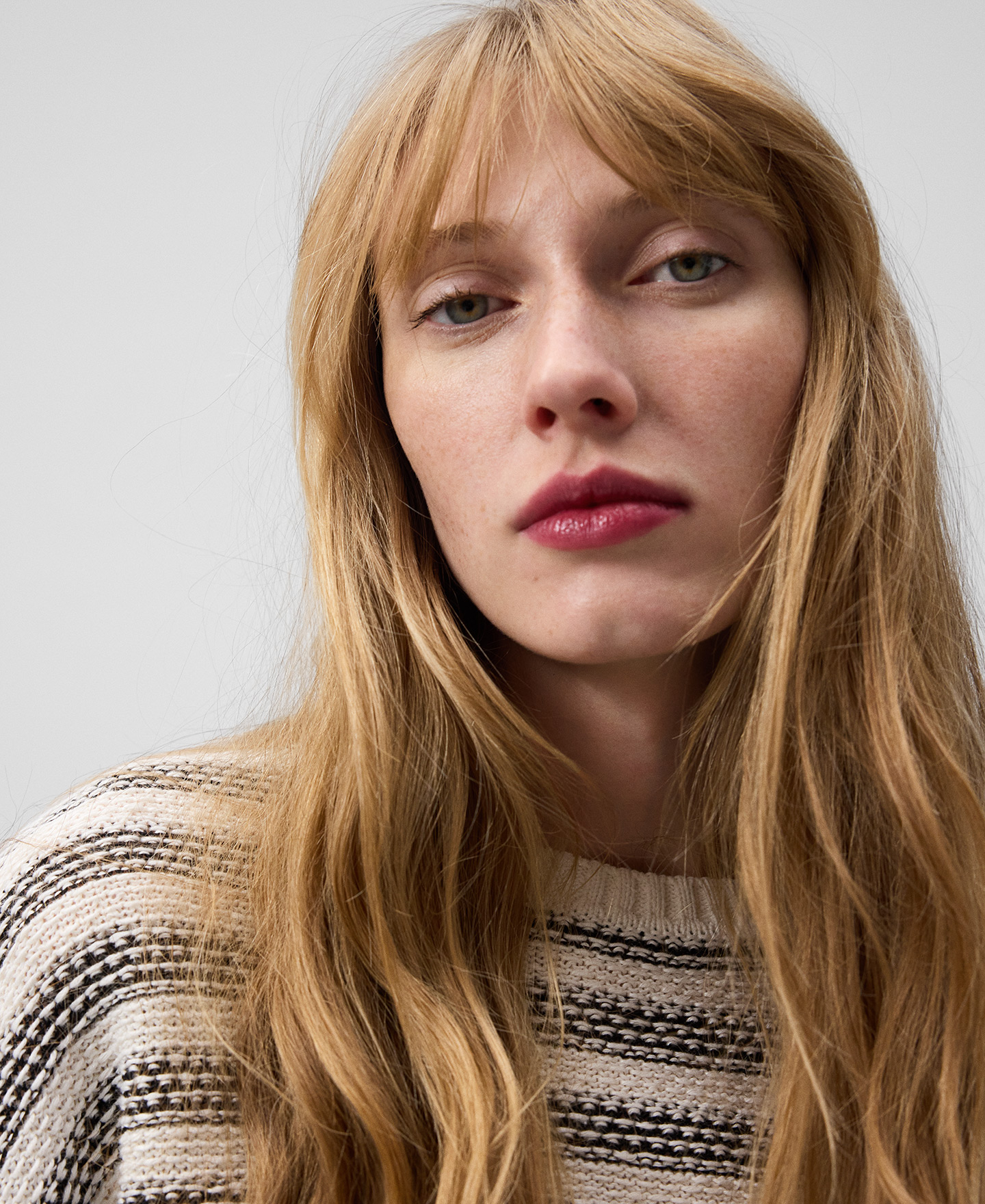 Striped knit sweater with linen woman image number 3