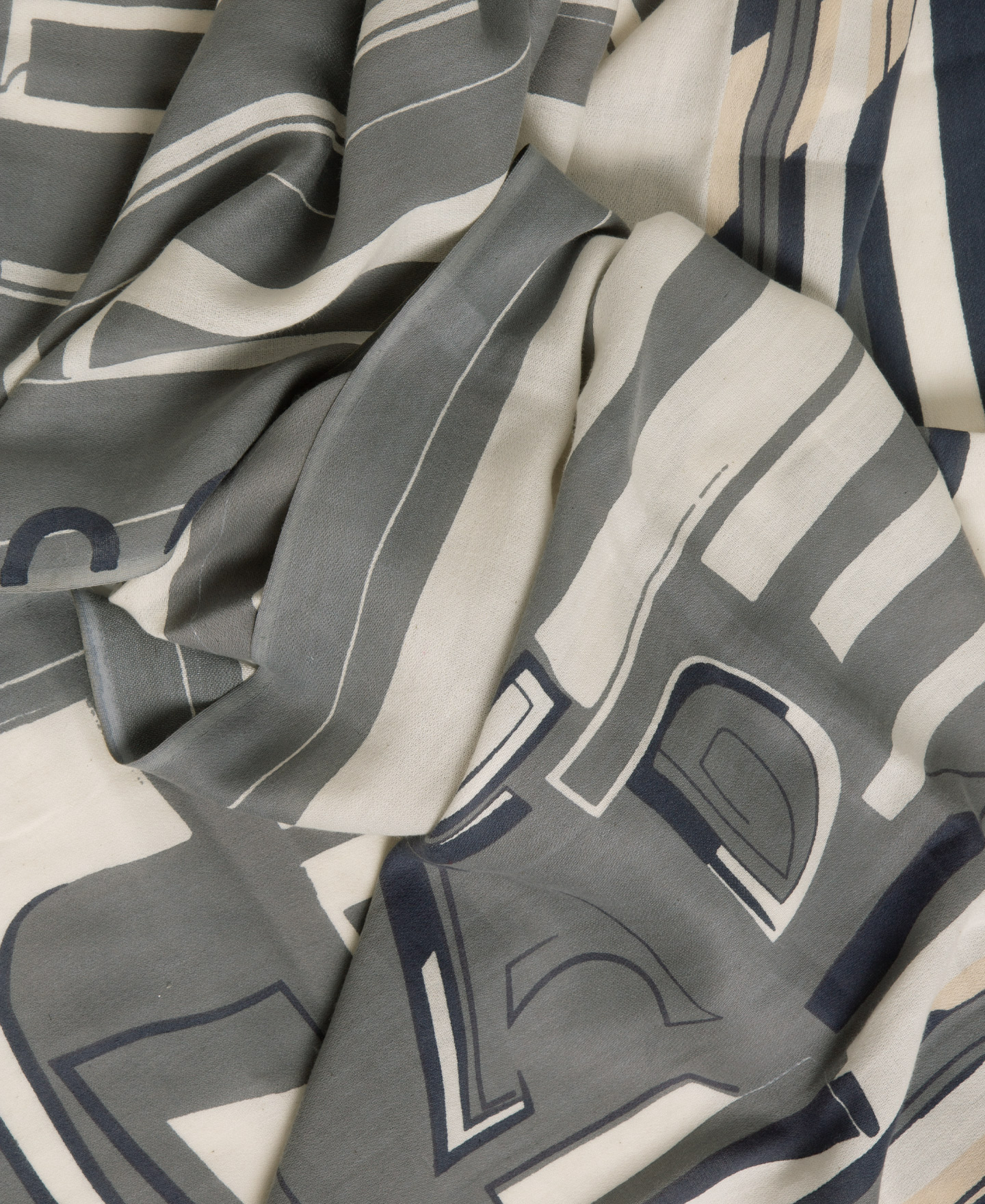 Organic cotton and modal labyrinth shawl image number 1