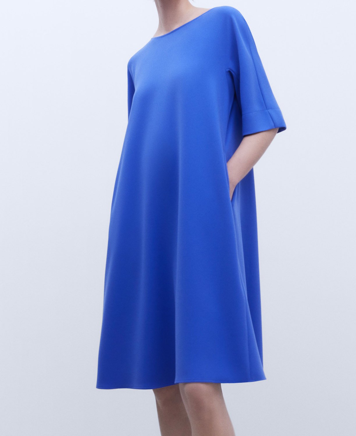 Vestido monocolor evasé image number 0