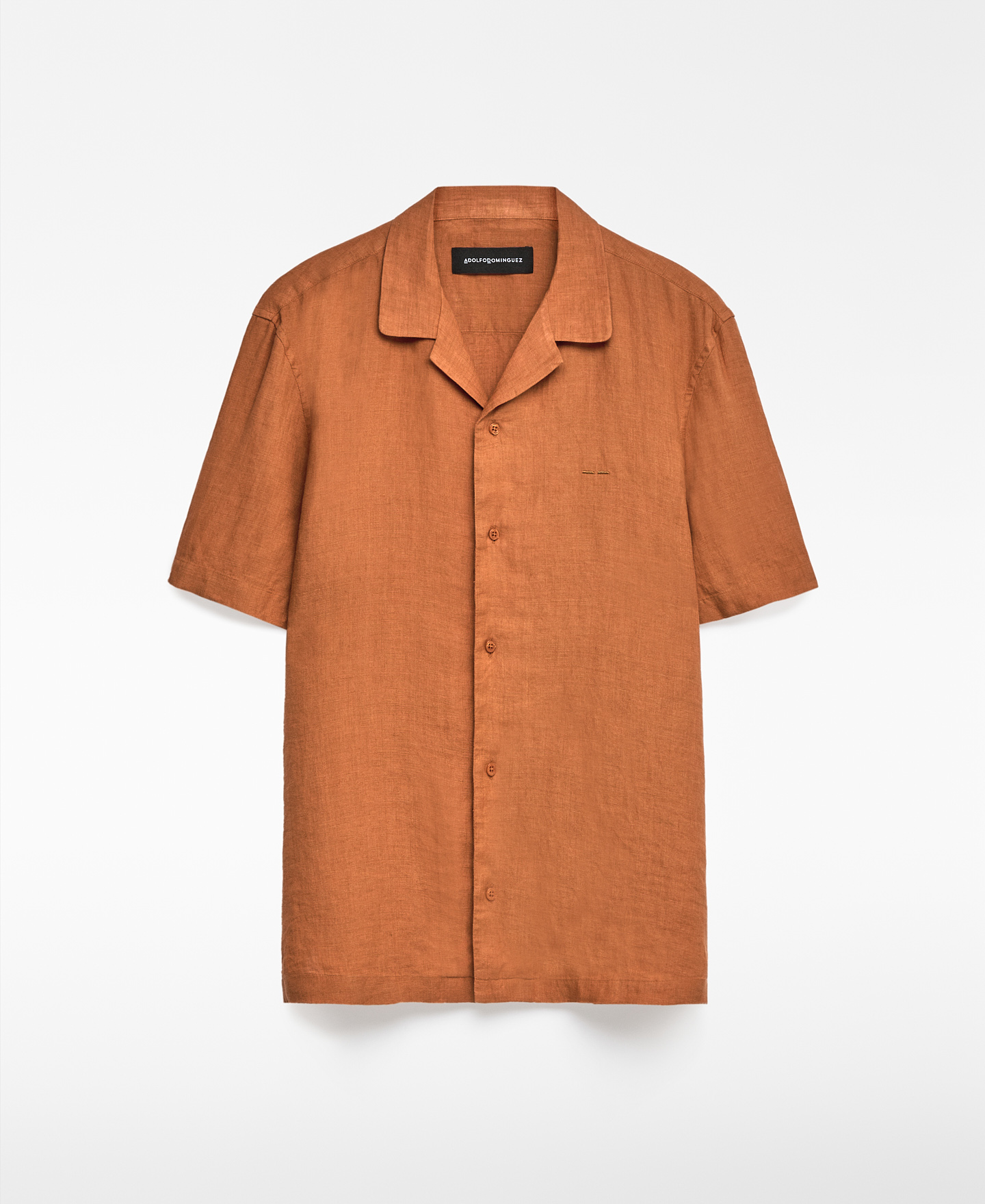European linen bowling collar shirt man image number 4