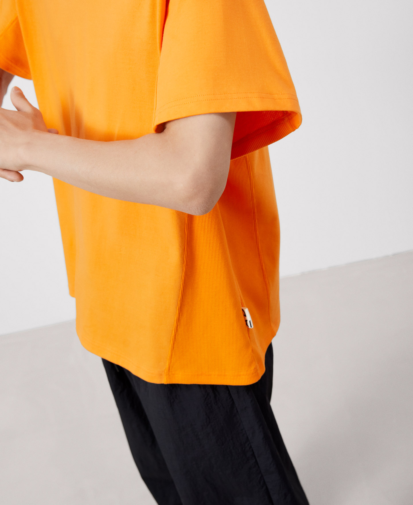 オーバーサイズ カットアウト コットンTシャツ image number 3
