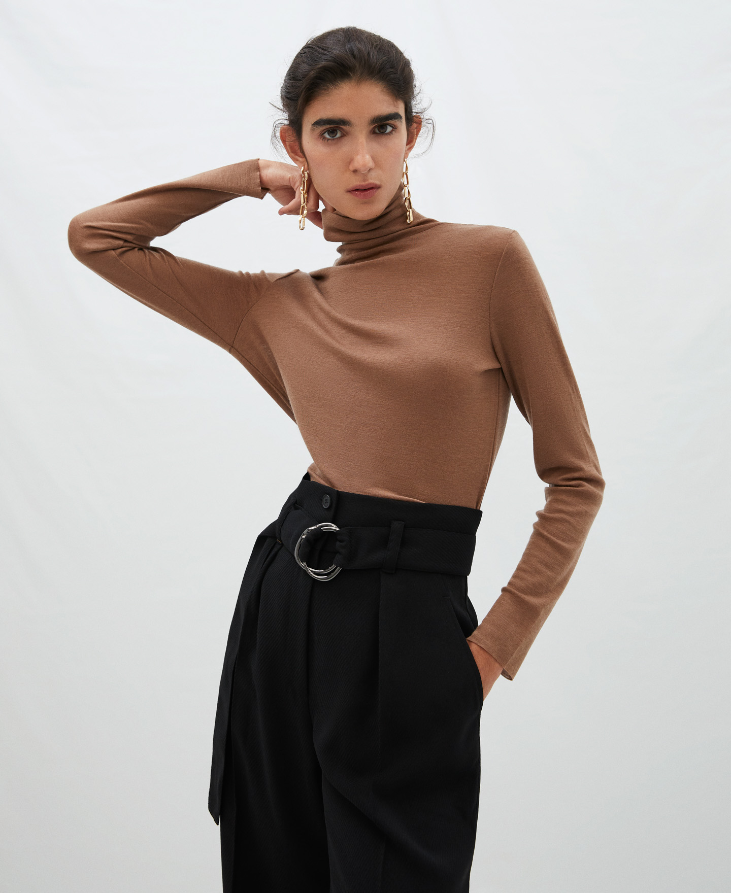 Camiseta cuello alto en lana merino image number 0