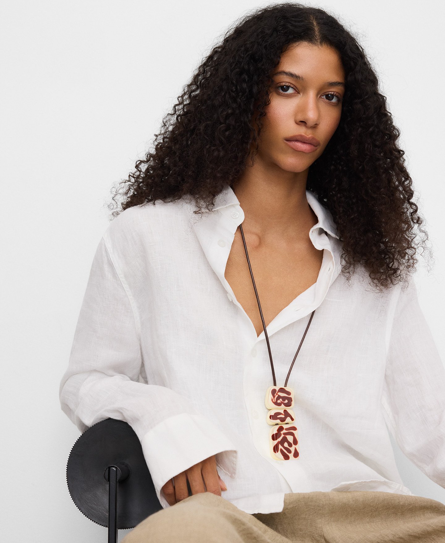 Collar piezas mancha resina image number 3