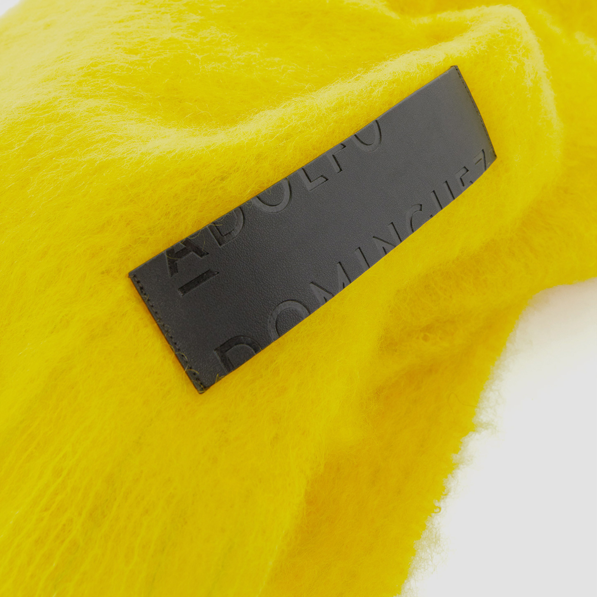 Bufanda artesana en mohair image number 2