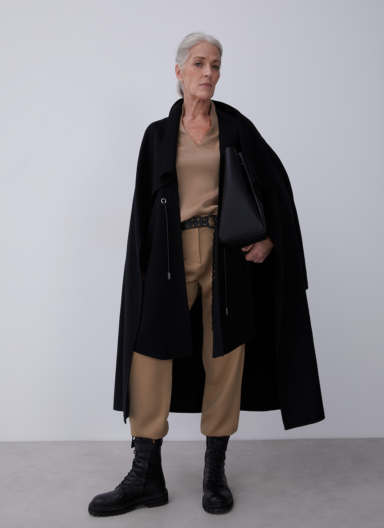 Viscose blouse with elastic hem image number 5