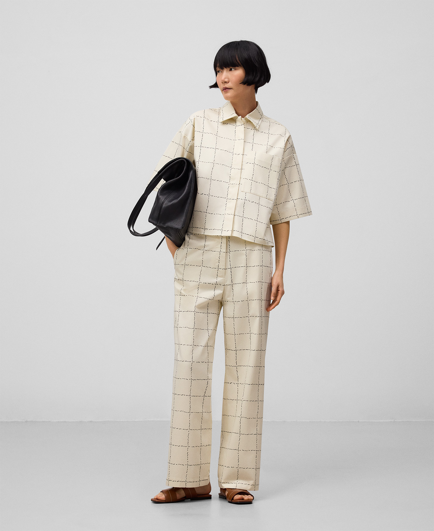 Cotton printed trousers woman image number 1