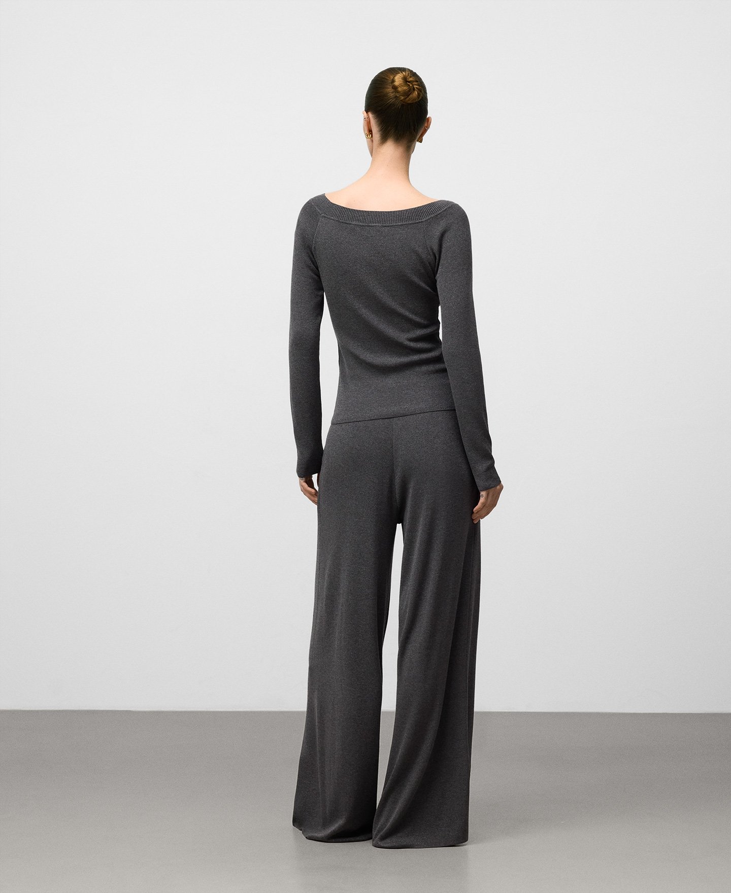 Metallic knit wide-leg trousers woman image number 2