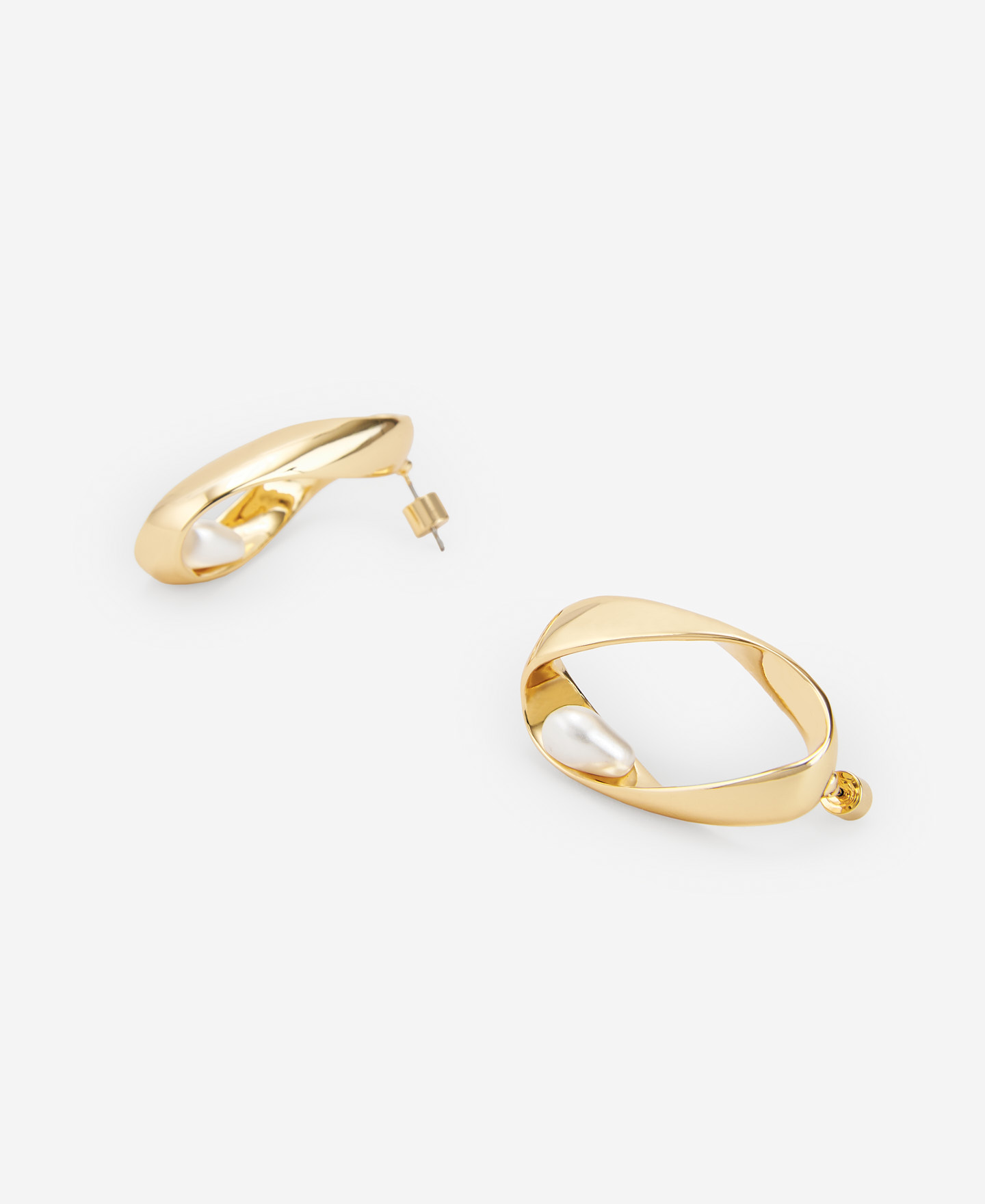 Synthetic pearl twist earring woman image number 1