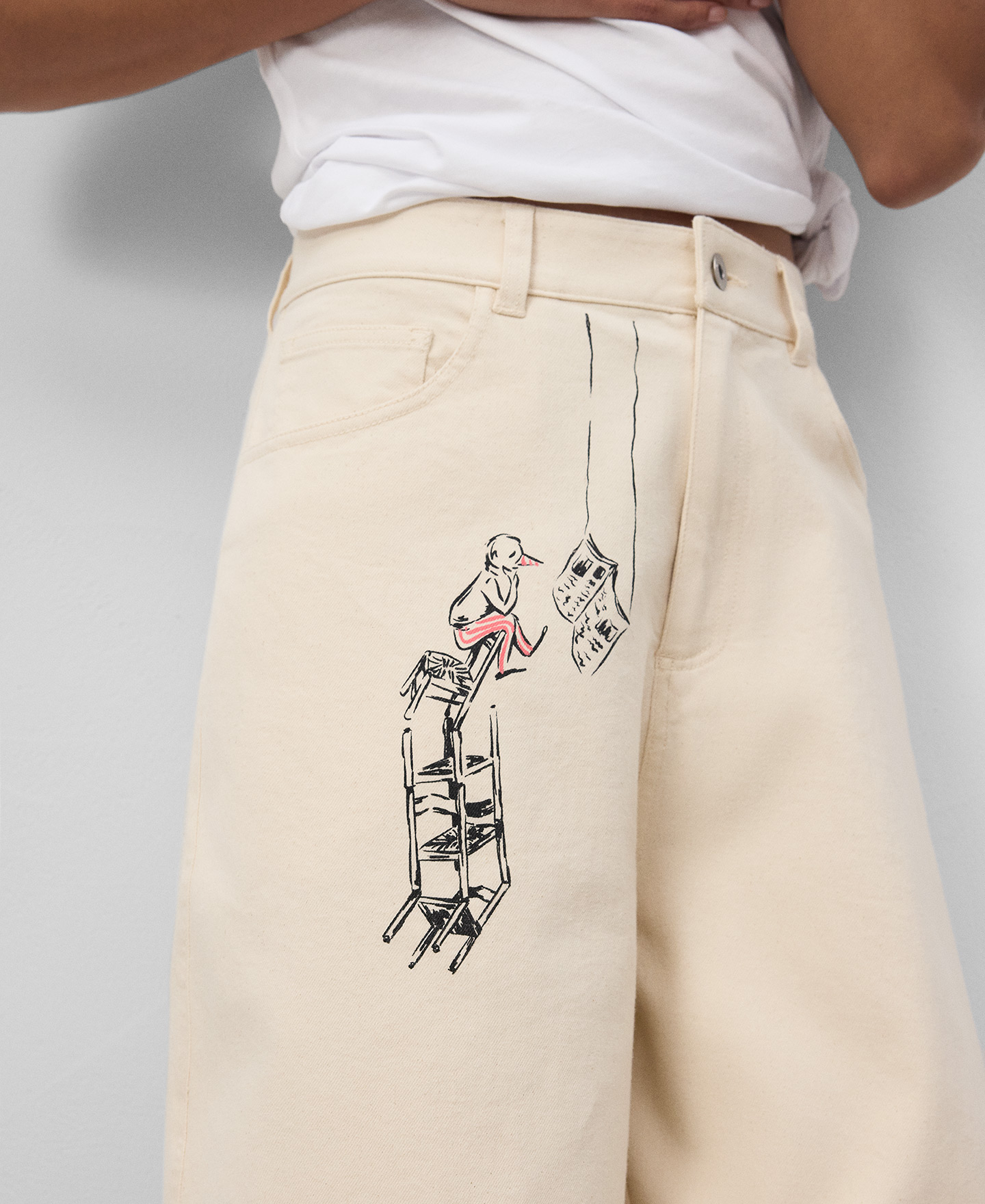 Pantal&oacute;n barrel fit estampado mujer image number 3