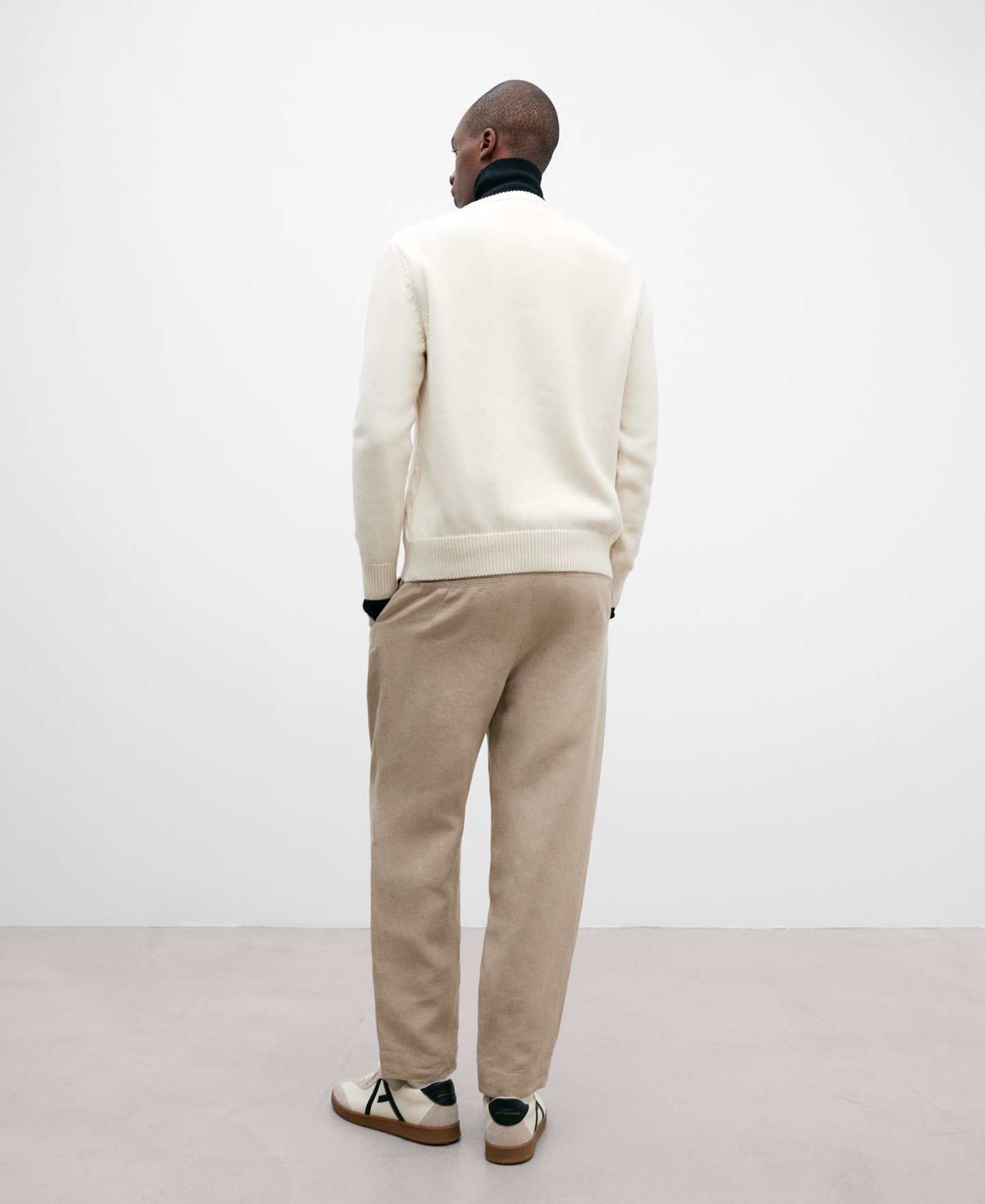 Braided cotton sweater for men image number 2