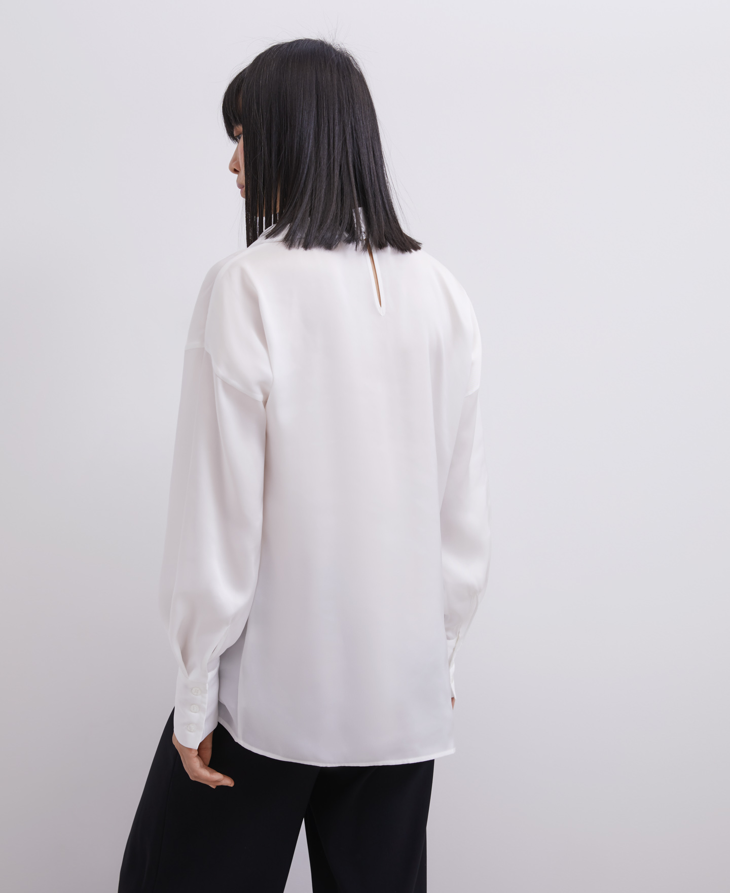 Blusa con bufanda multiposición image number 1