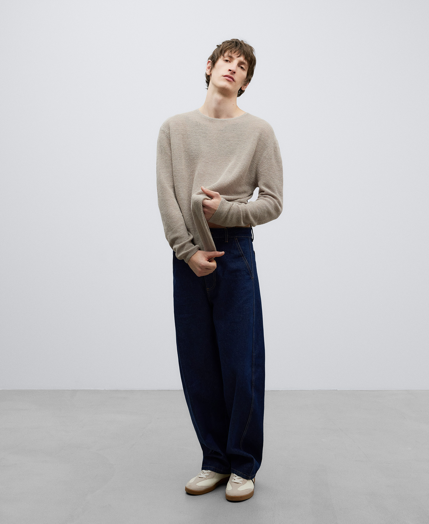 Natural linen sweater for man image number 1