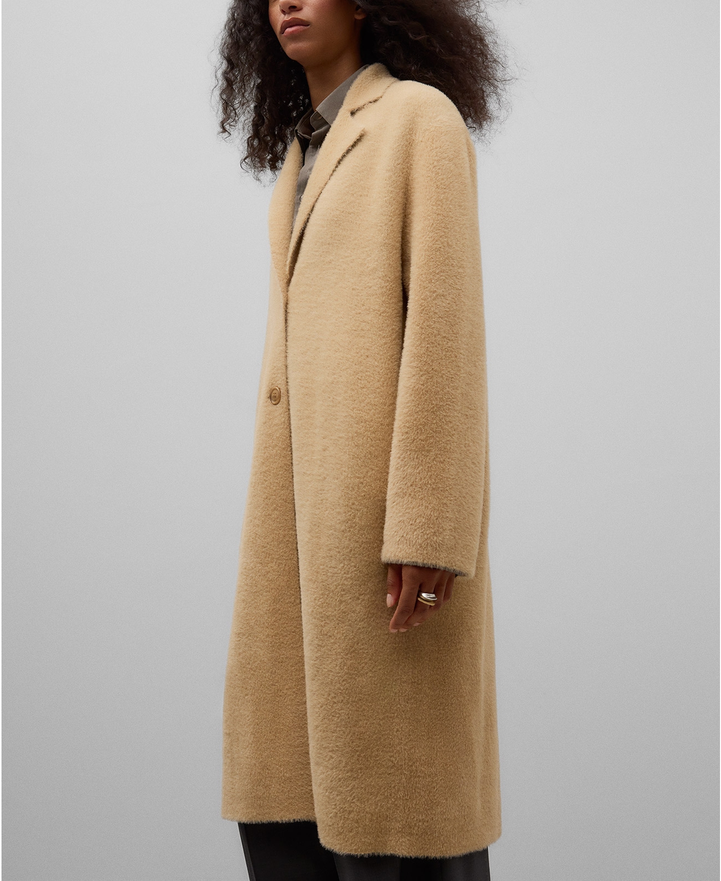 Abrigo efecto pelo camel mujer image number 0