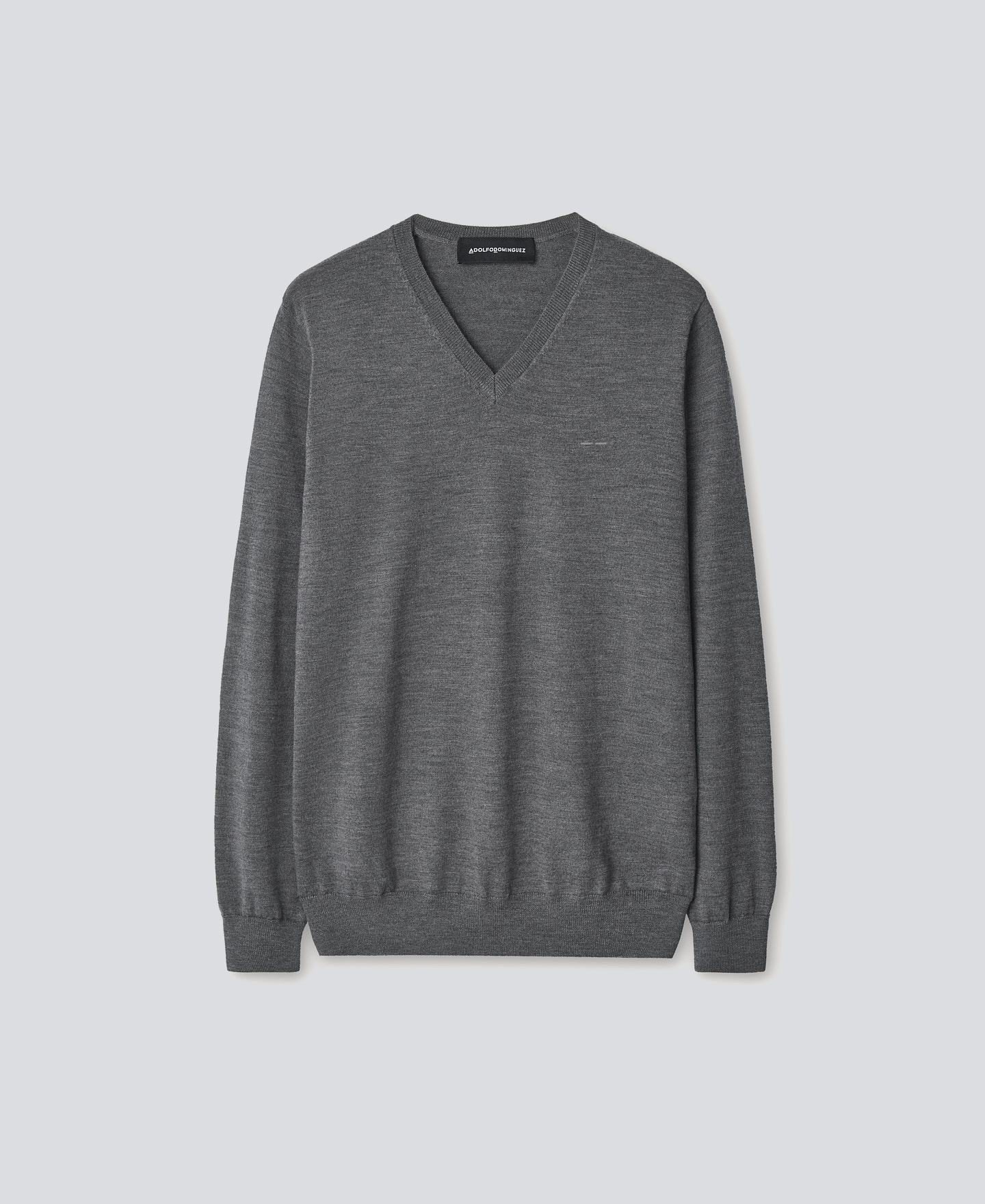 Merino wool V-neck sweater for men image number 4