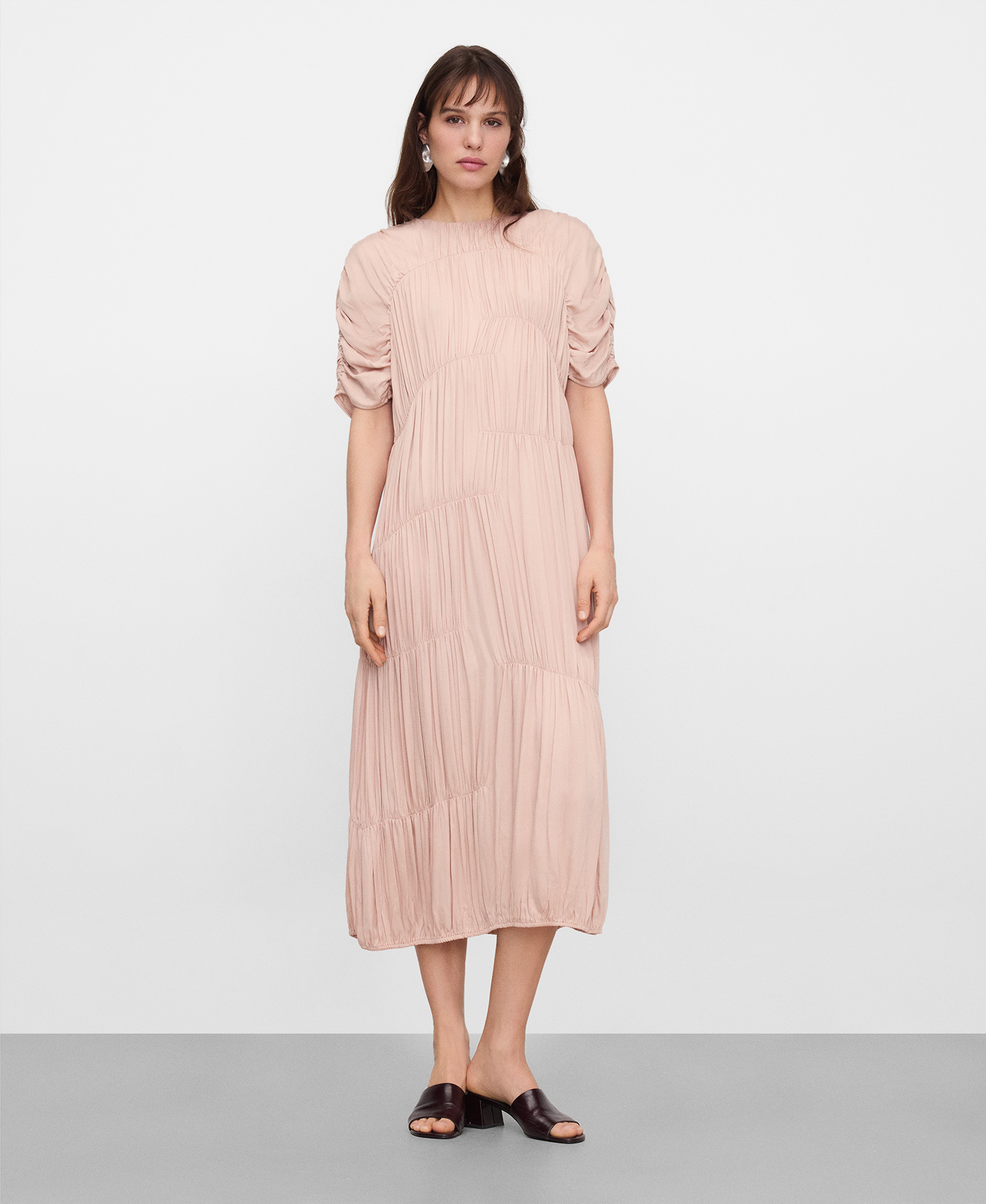 Short sleeve ruched dress image number 1