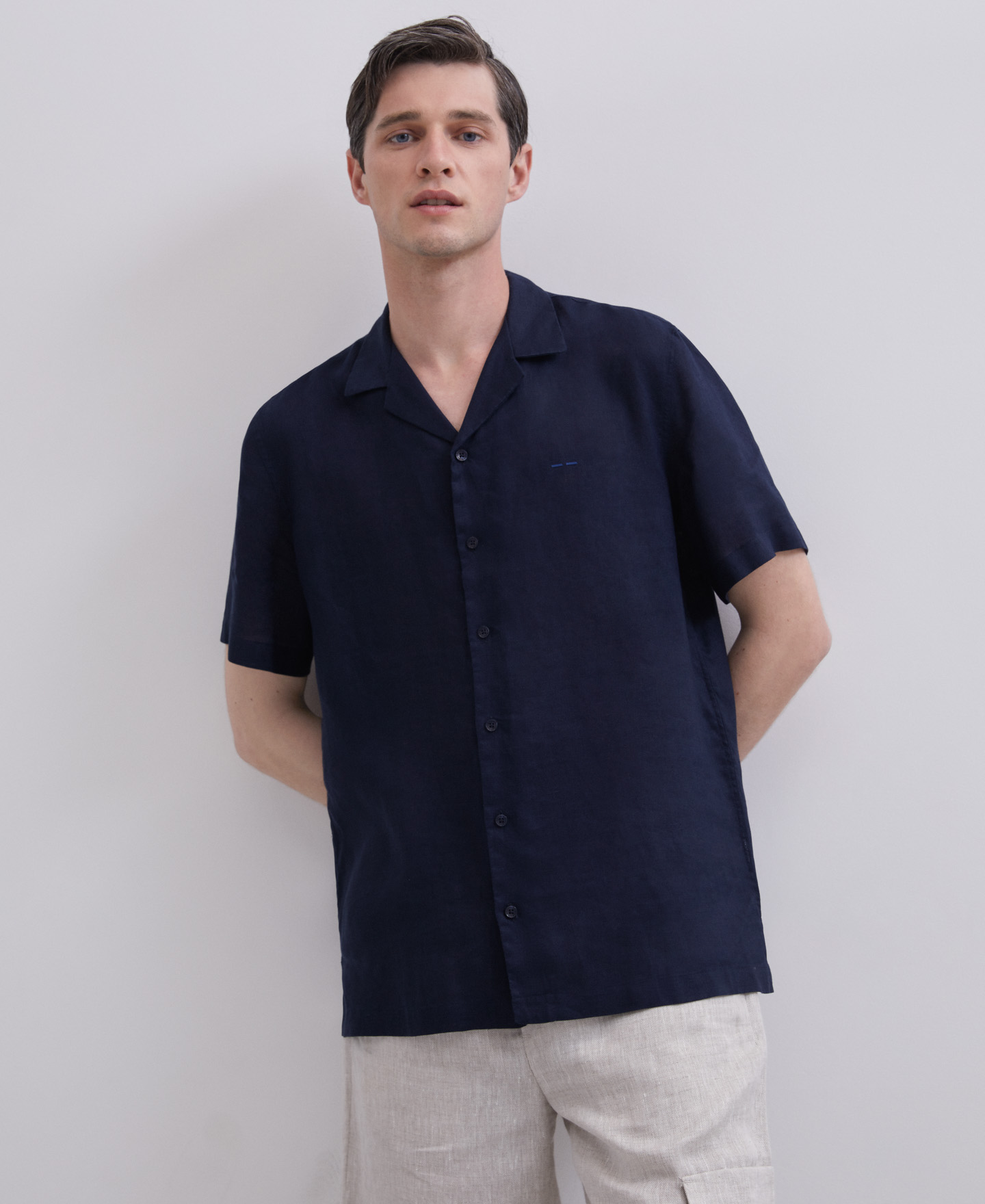 Blue short sleeve linen shirt image number 1