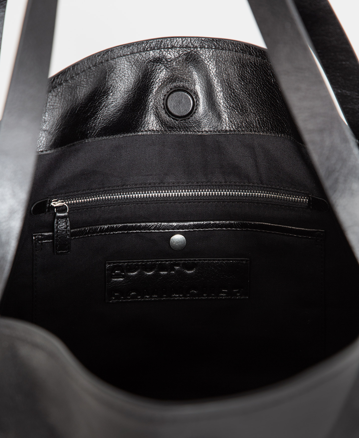 Double handle crackled leather shopper image number 2