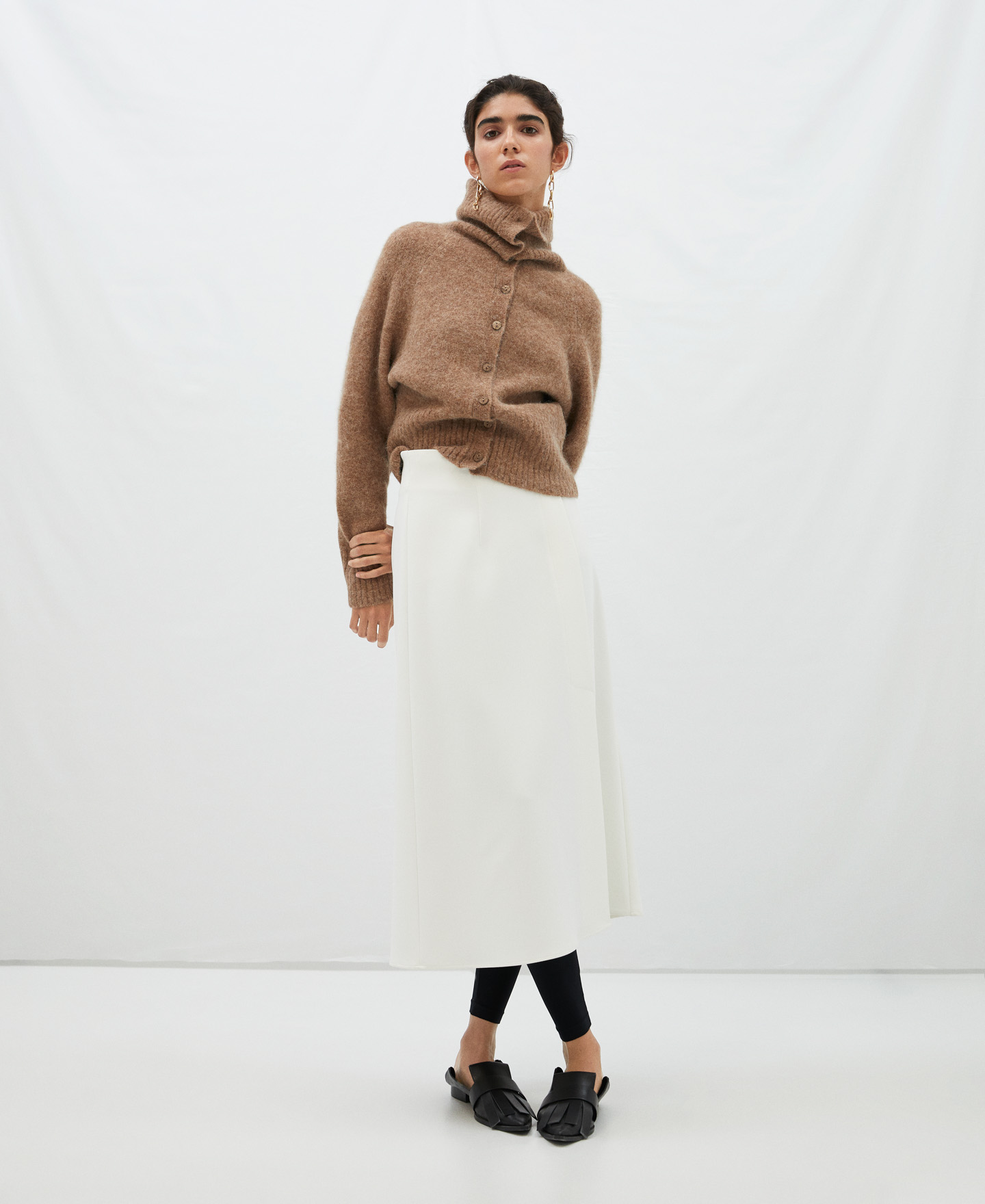 Buttoned jacket with stand-up collar image number 1