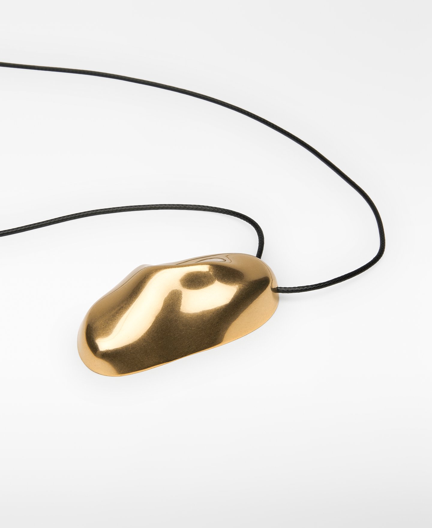 Organic-shaped pendant necklace image number 1