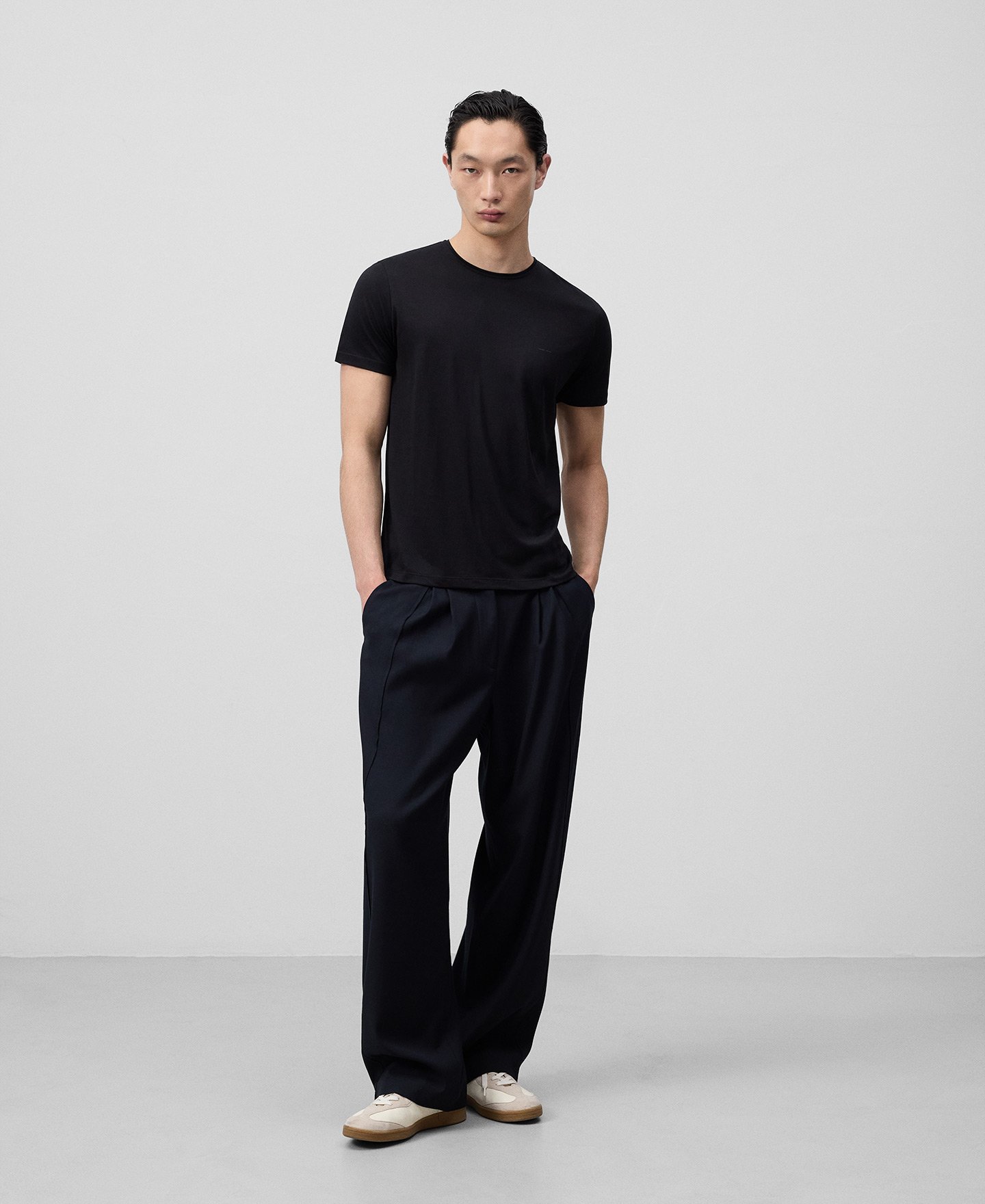 Regular fit short sleeve T-shirt man image number 1