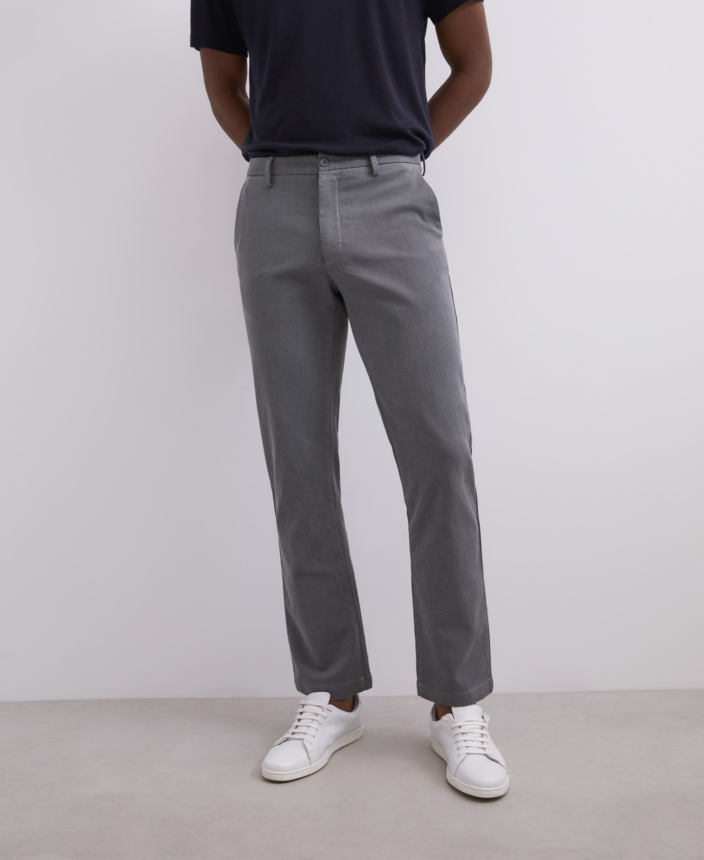 Pantalón chino de algodón image number 1