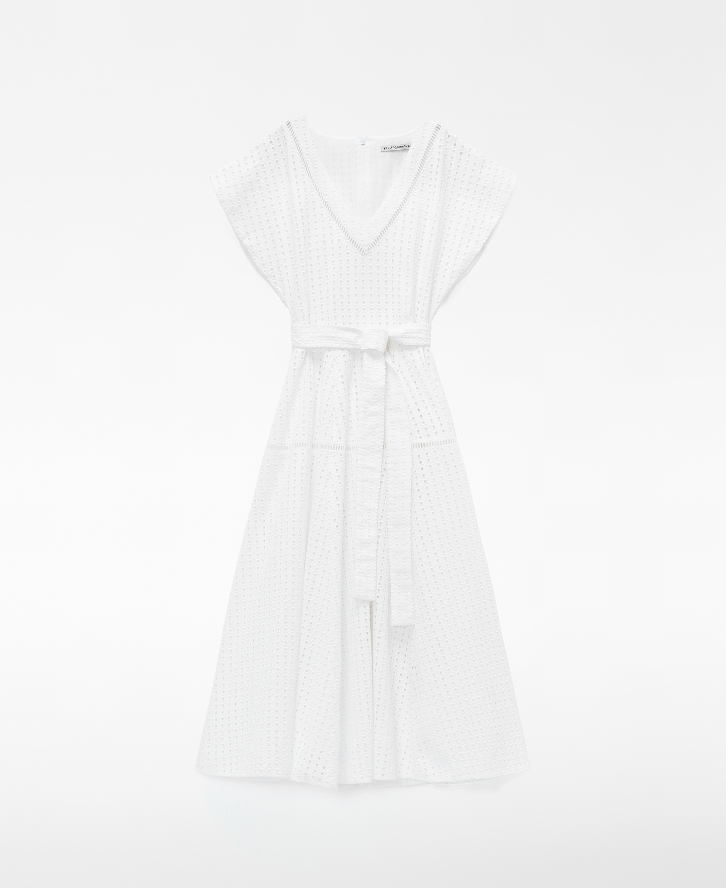 Robe brod&eacute;e &agrave; l'anglaise, encolure en V image number 0