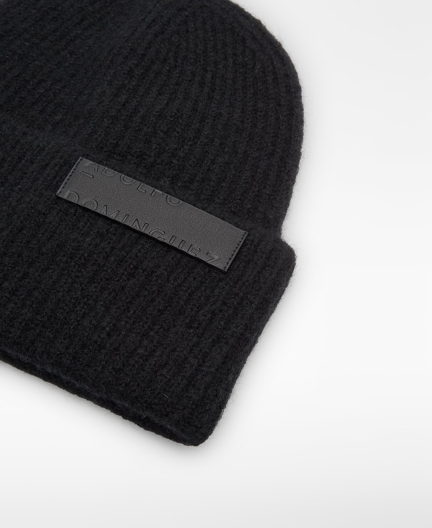 Gorro beanie punto canalé mujer image number 1