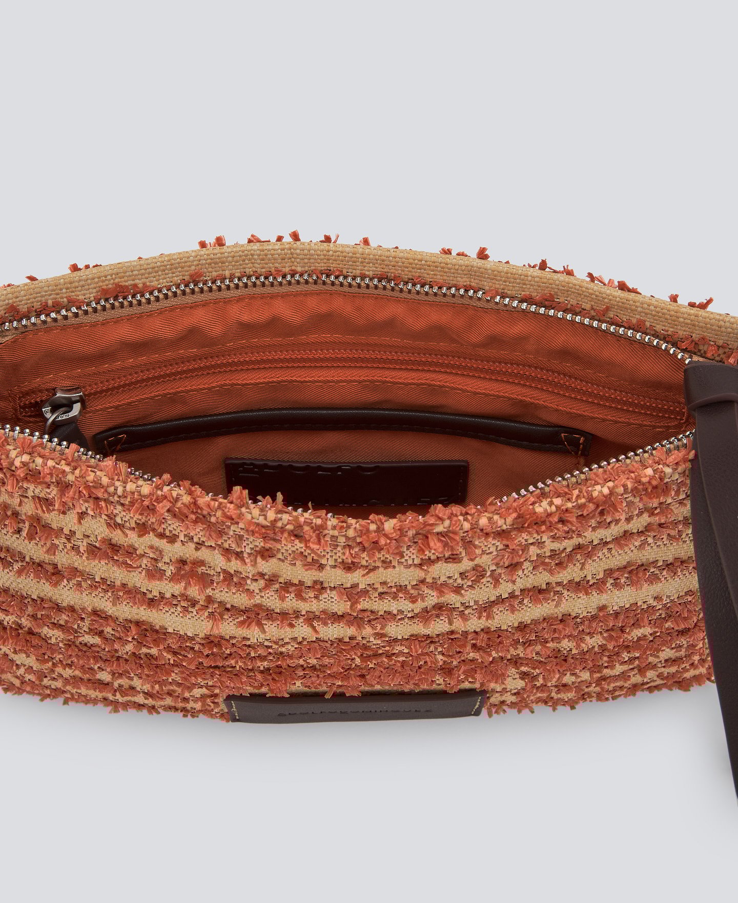 Bandolera trenzado con textura mujer image number 3