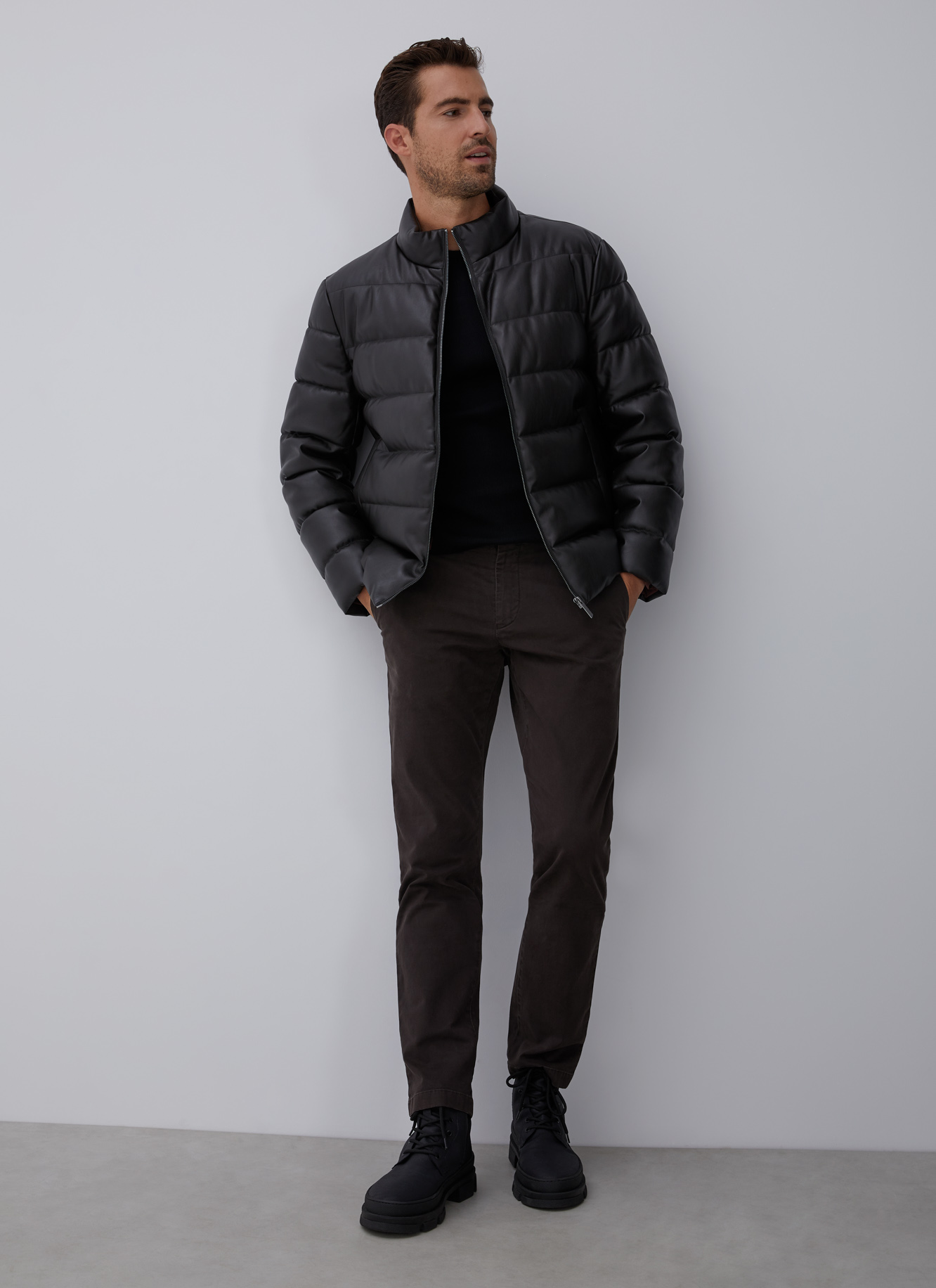 Elastic cotton chino trousers image number 5