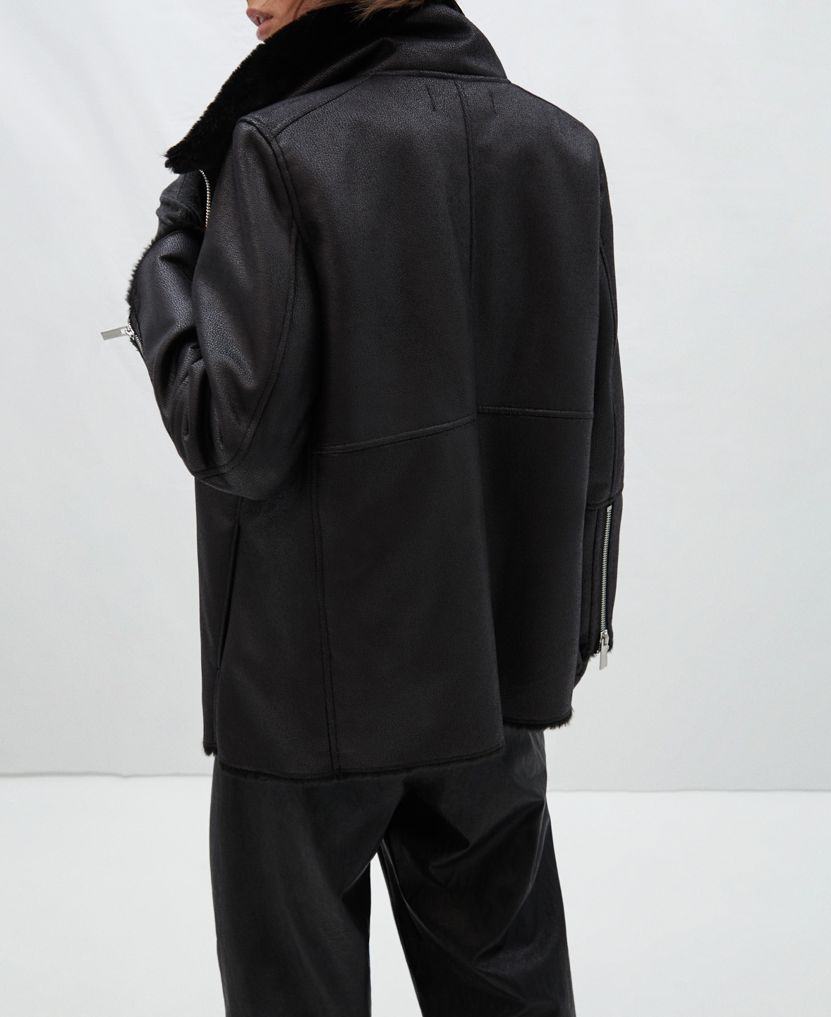 Chaqueta aviador en textura piel image number 2
