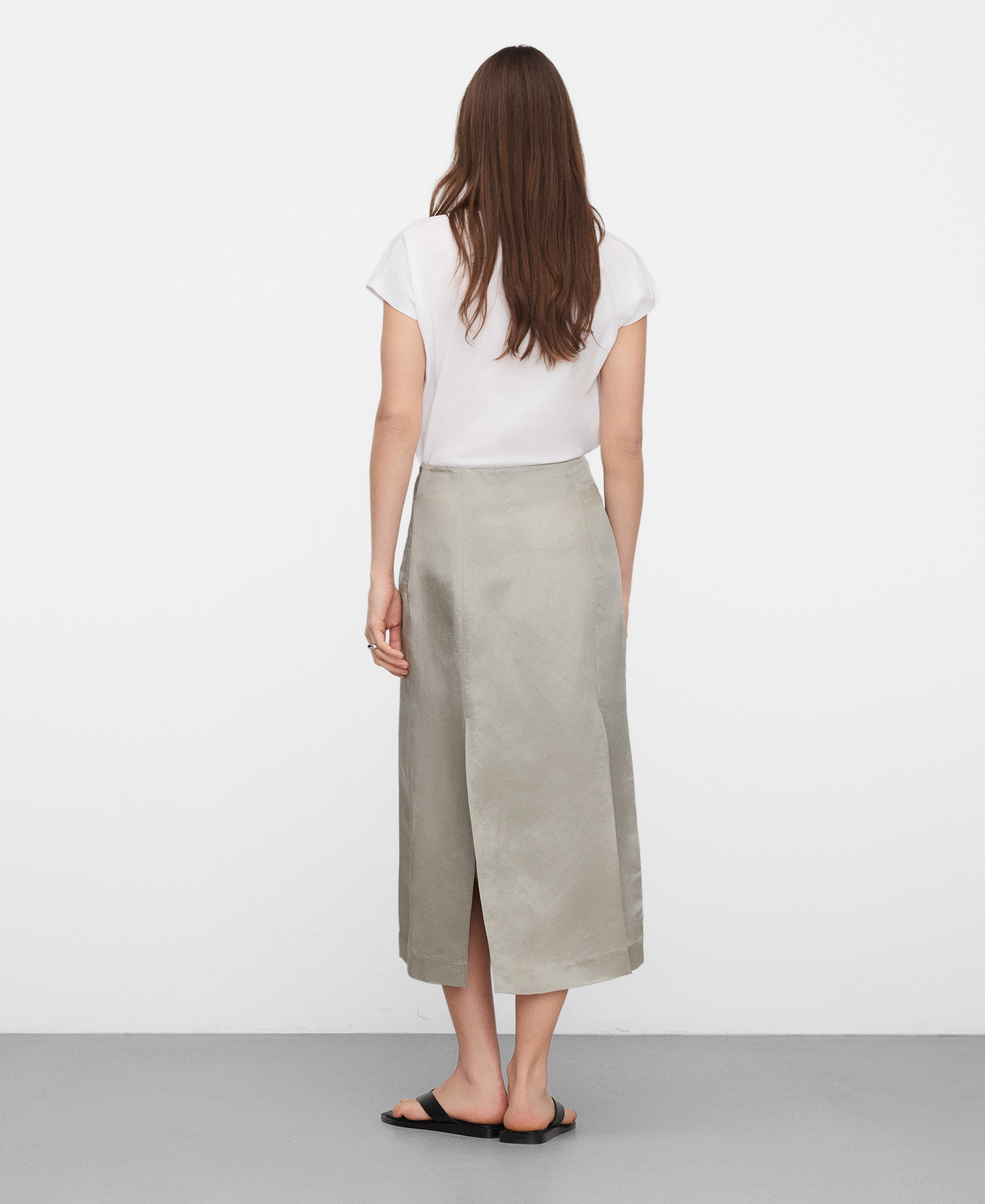 PYRATEX&reg; Spanish Cotton V-neck T-shirt image number 2