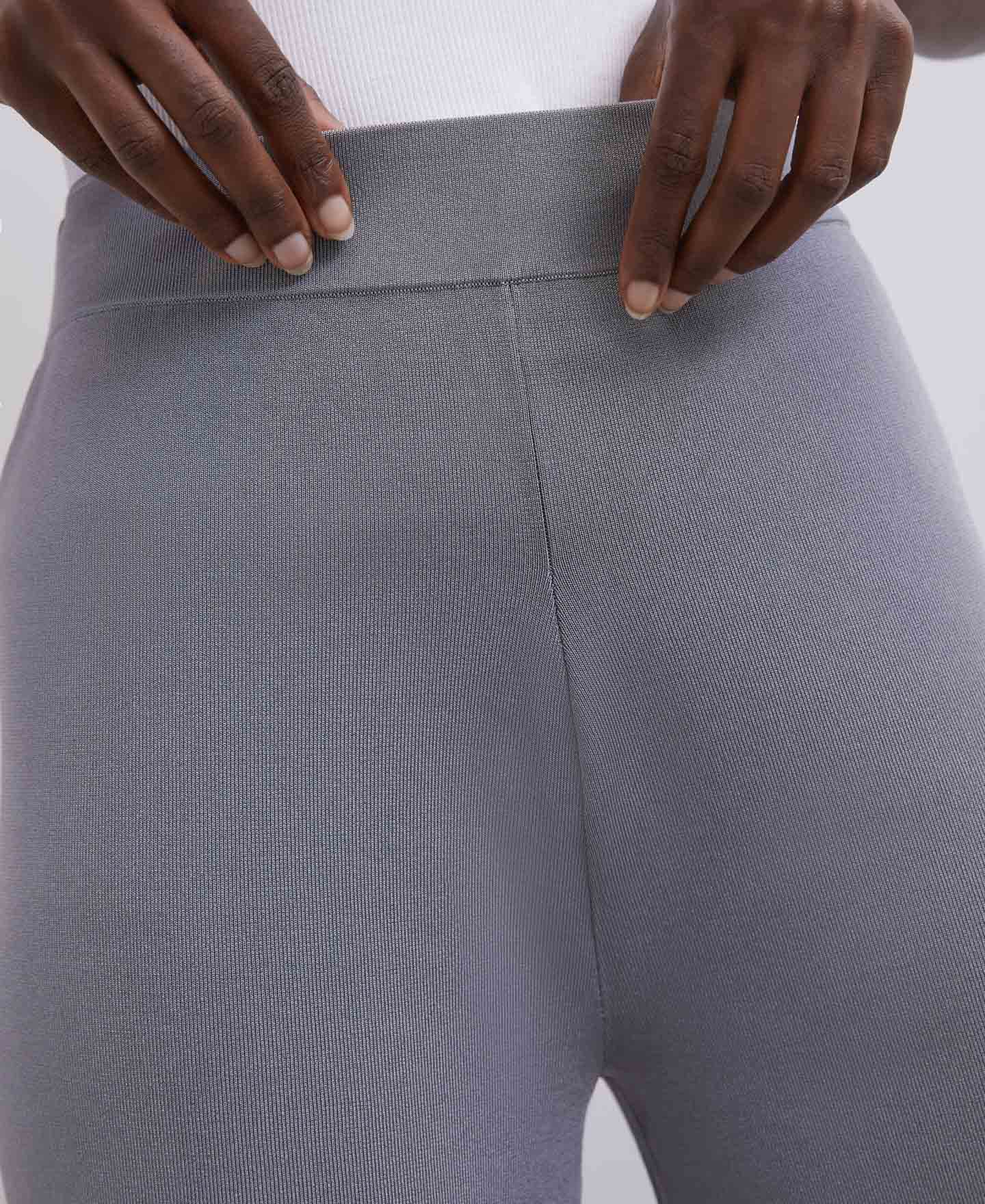 Rubber knit high rise pants image number 2