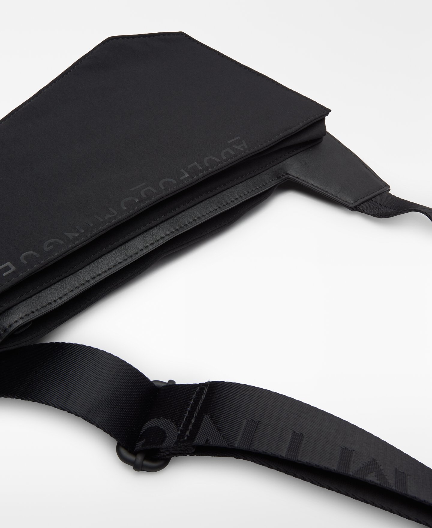 Mixed-fabric crossbody man image number 2