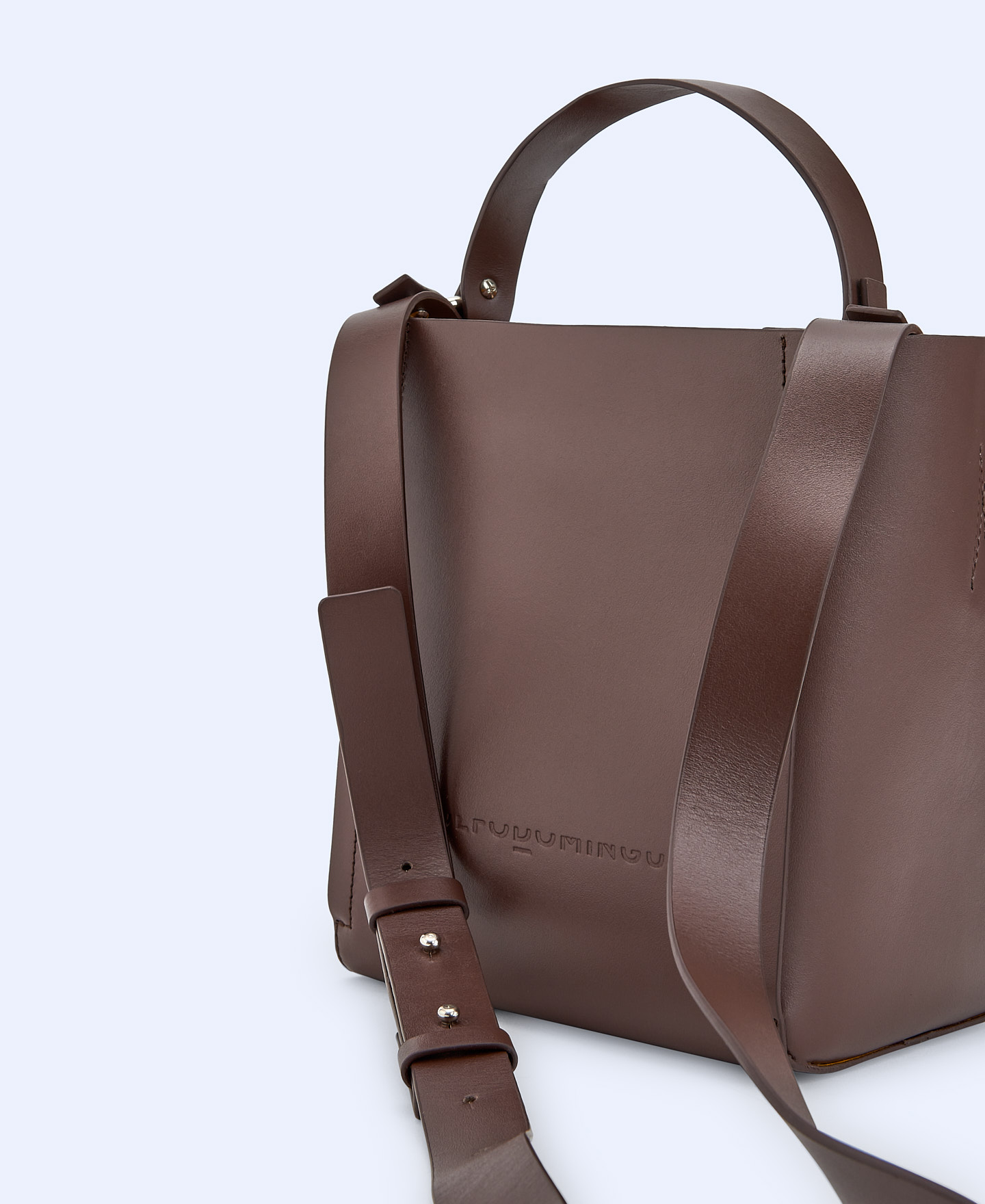 Bolso cubo Made in Spain en piel image number 3