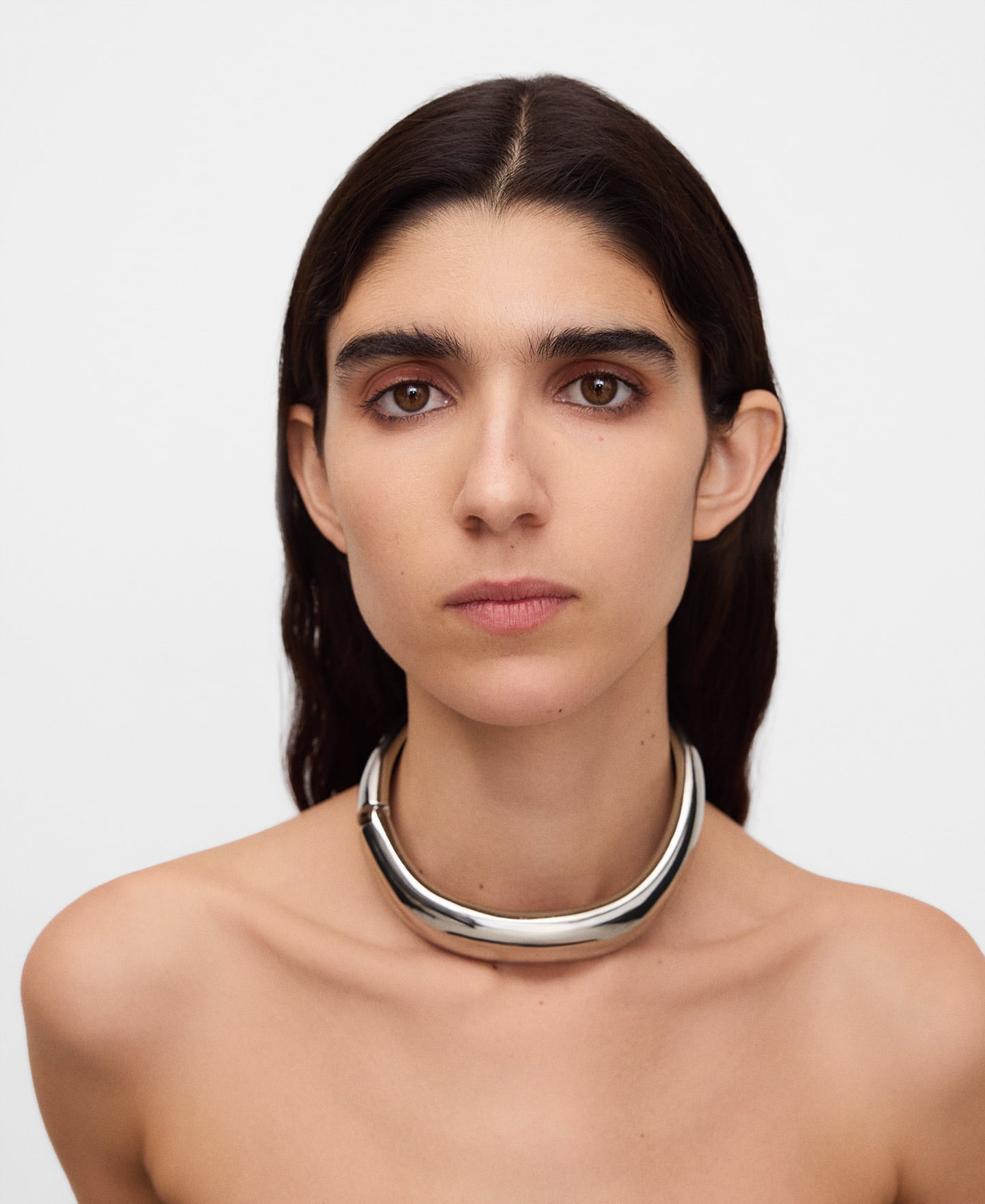 Choker met&aacute;lico r&iacute;gido forma irregular image number 4