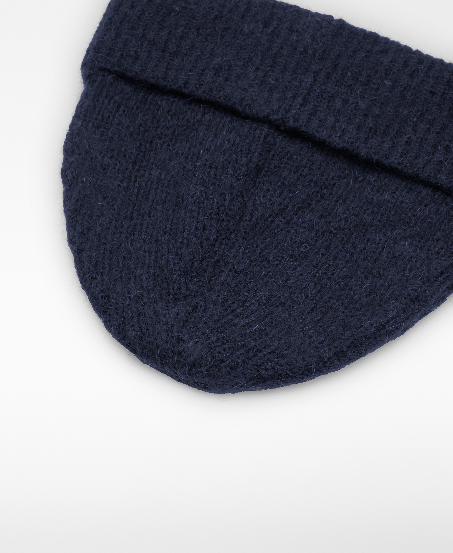 Ribbed knit beanie hat man image number 2