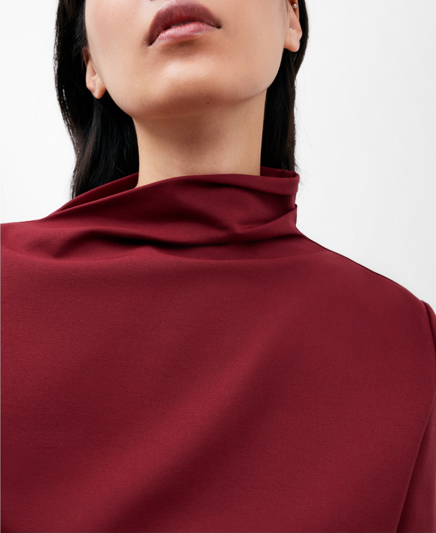 Asymmetric collar T-shirt image number 3
