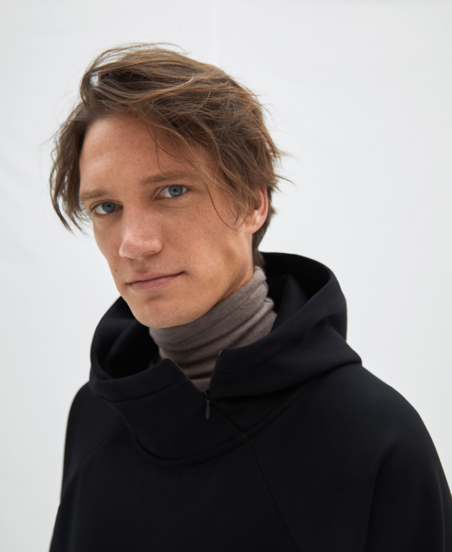 Viscose kangaroo hoodie image number 3