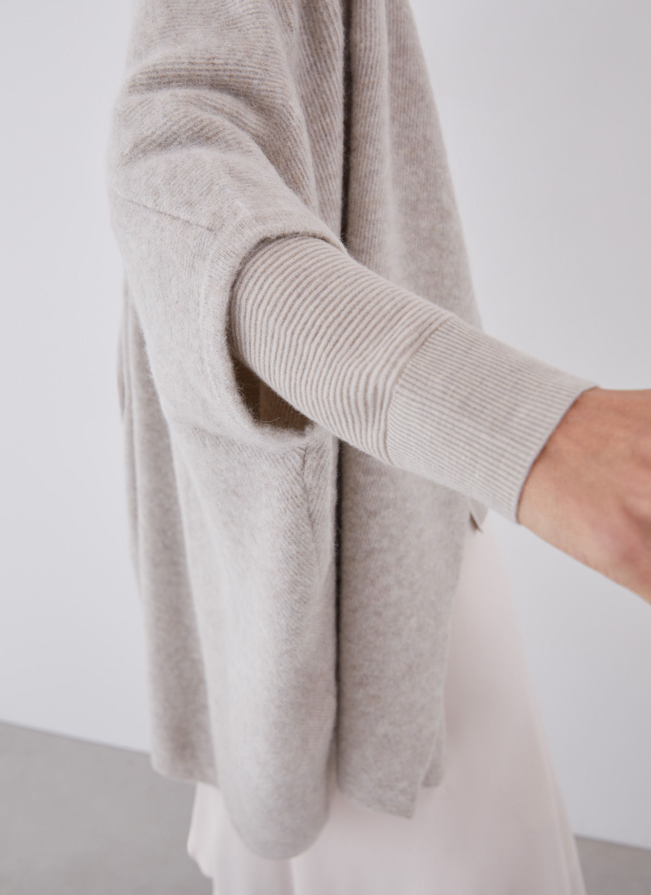Alpaca & merino wool knitted cardigan image number 2