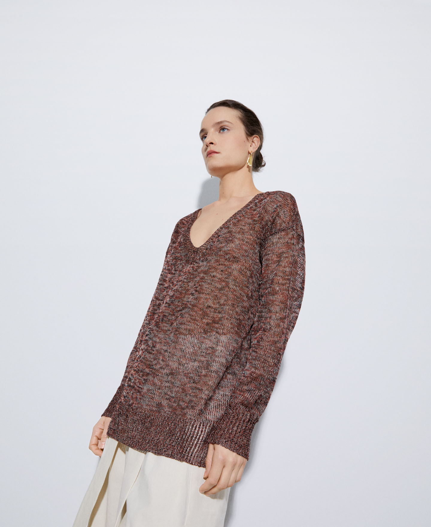 Jersey escote pico en lino image number 3